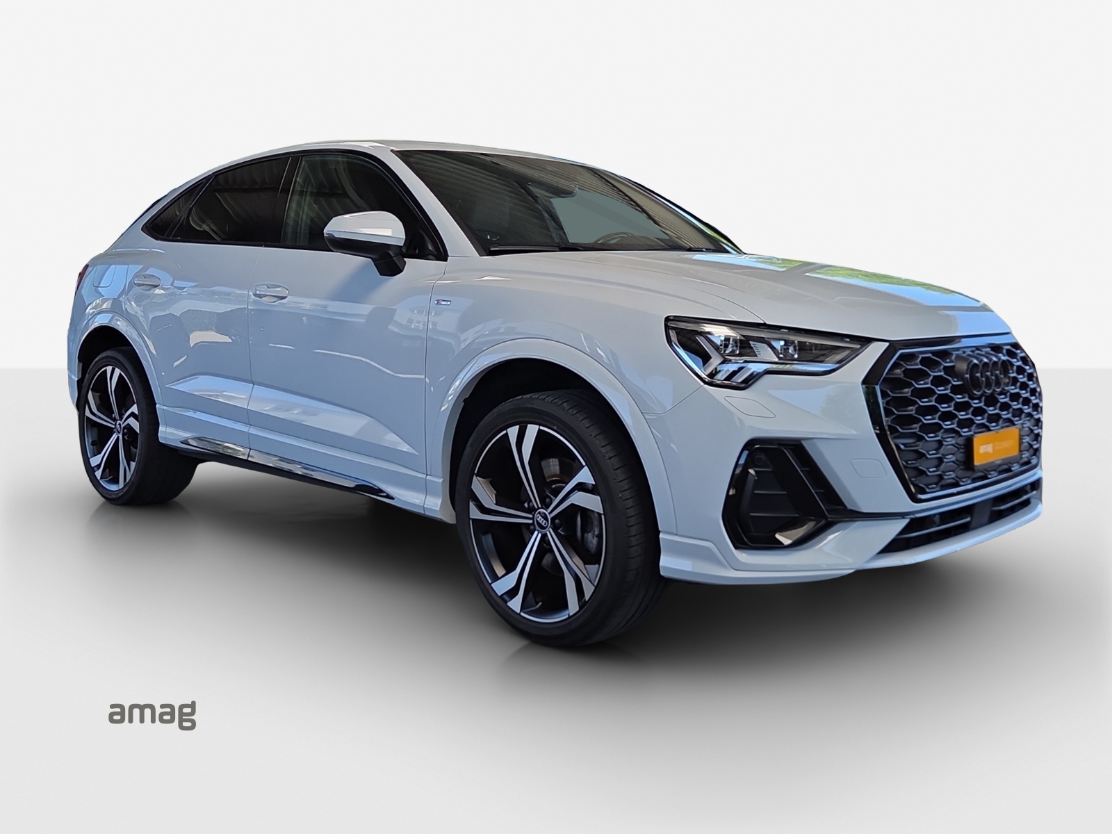 AUDI Q3 Sportback 45 TFSI e S line Attraction S-tronic-image-5