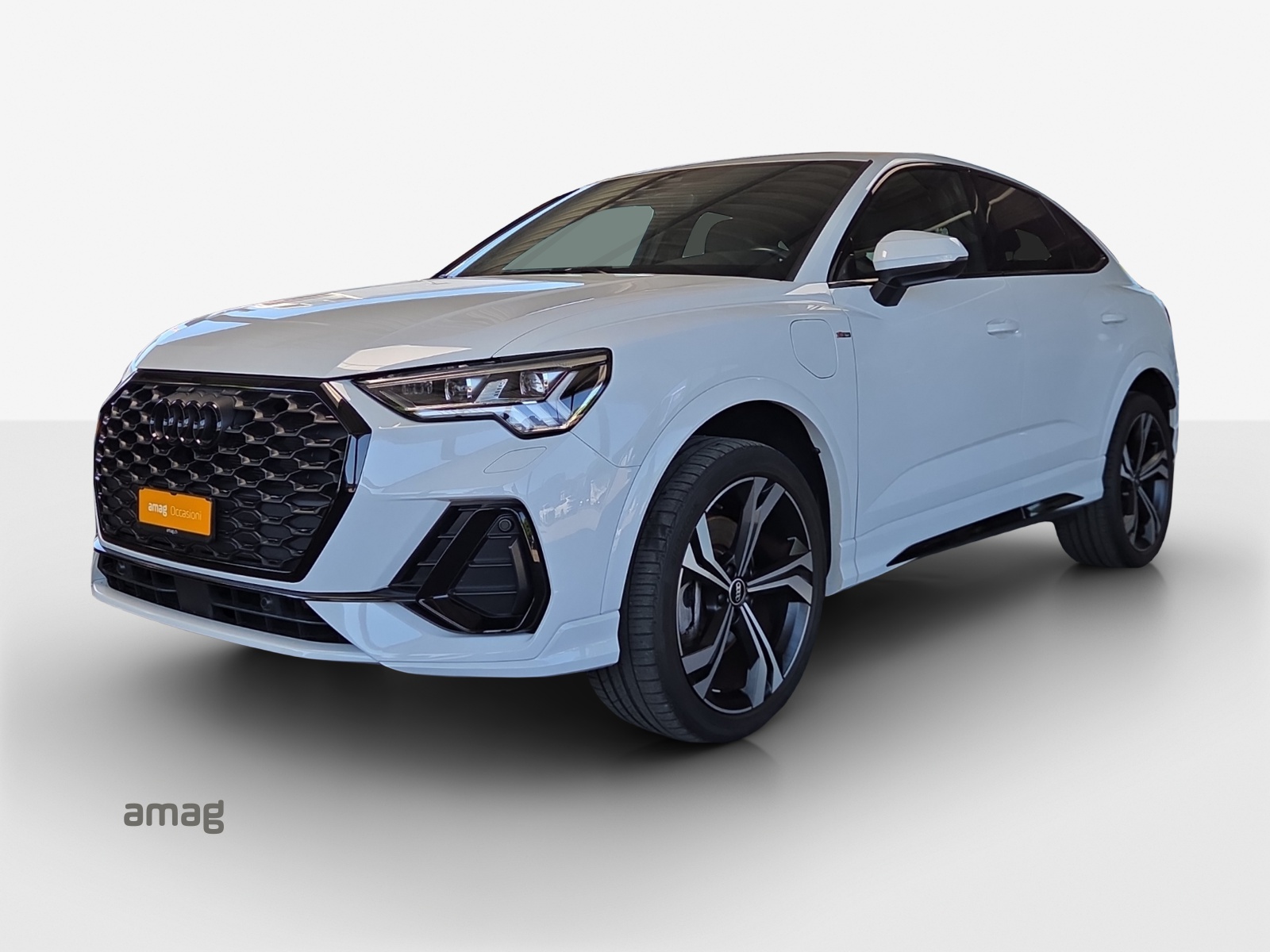 AUDI Q3 Sportback 45 TFSI e S line Attraction S-tronic-image-0