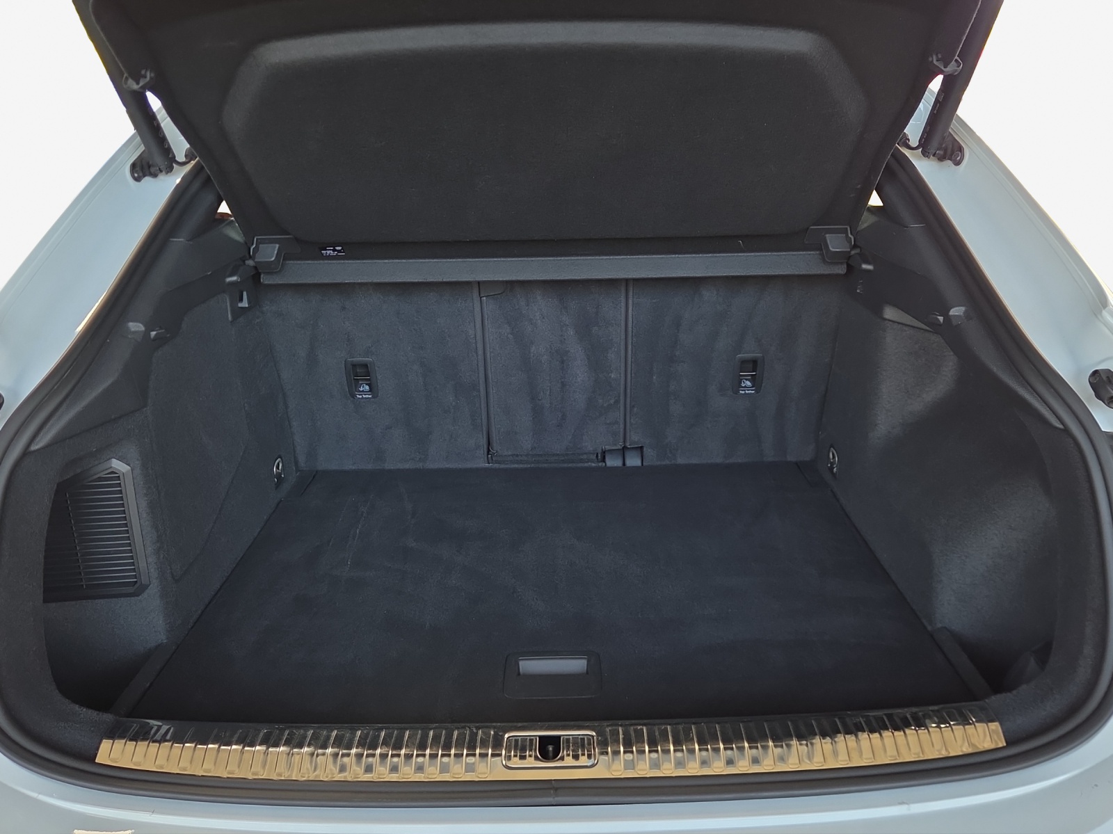 AUDI Q3 Sportback 45 TFSI e S line Attraction S-tronic-image-12
