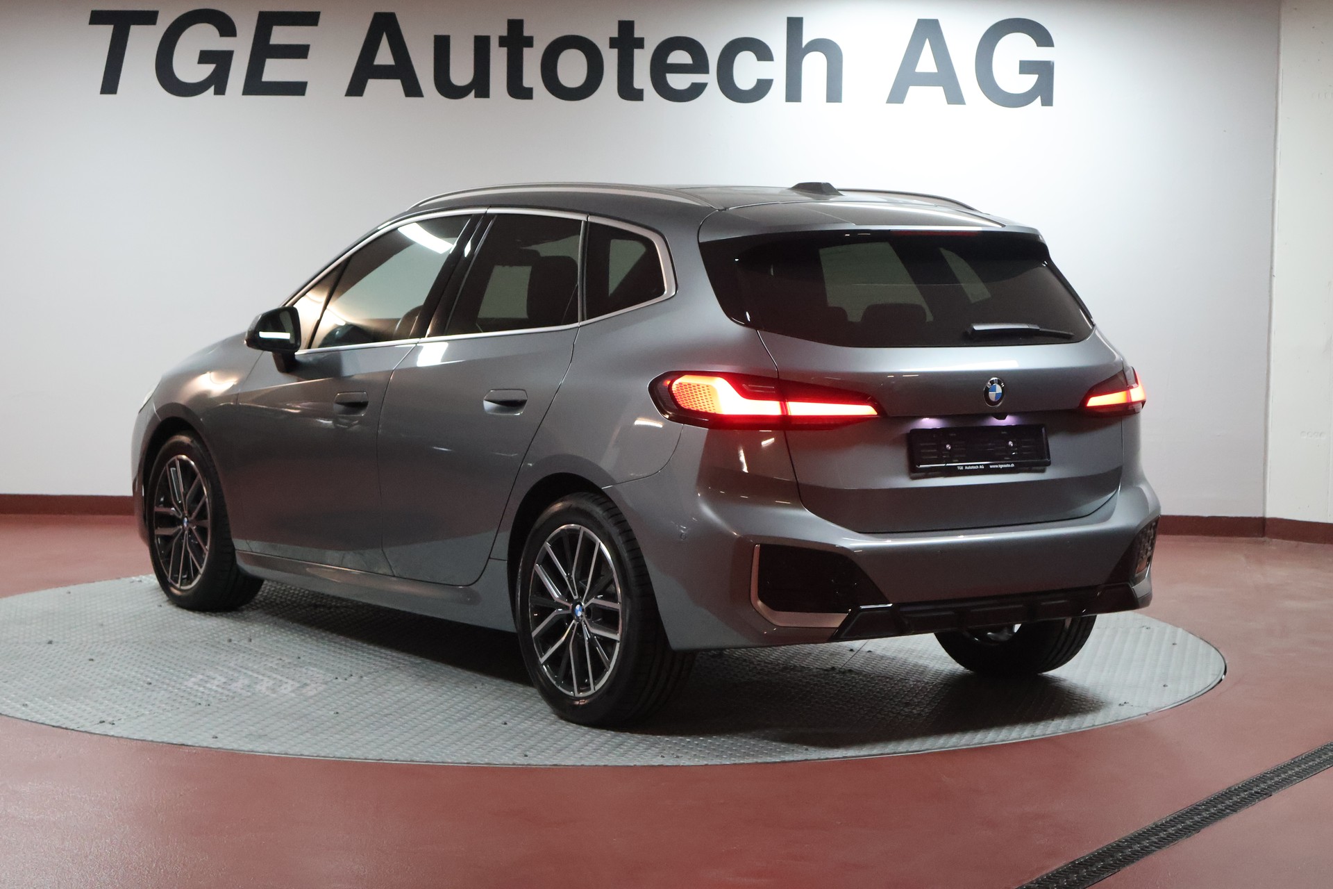 BMW 218i Active Tourer M Sport DKG-image-18