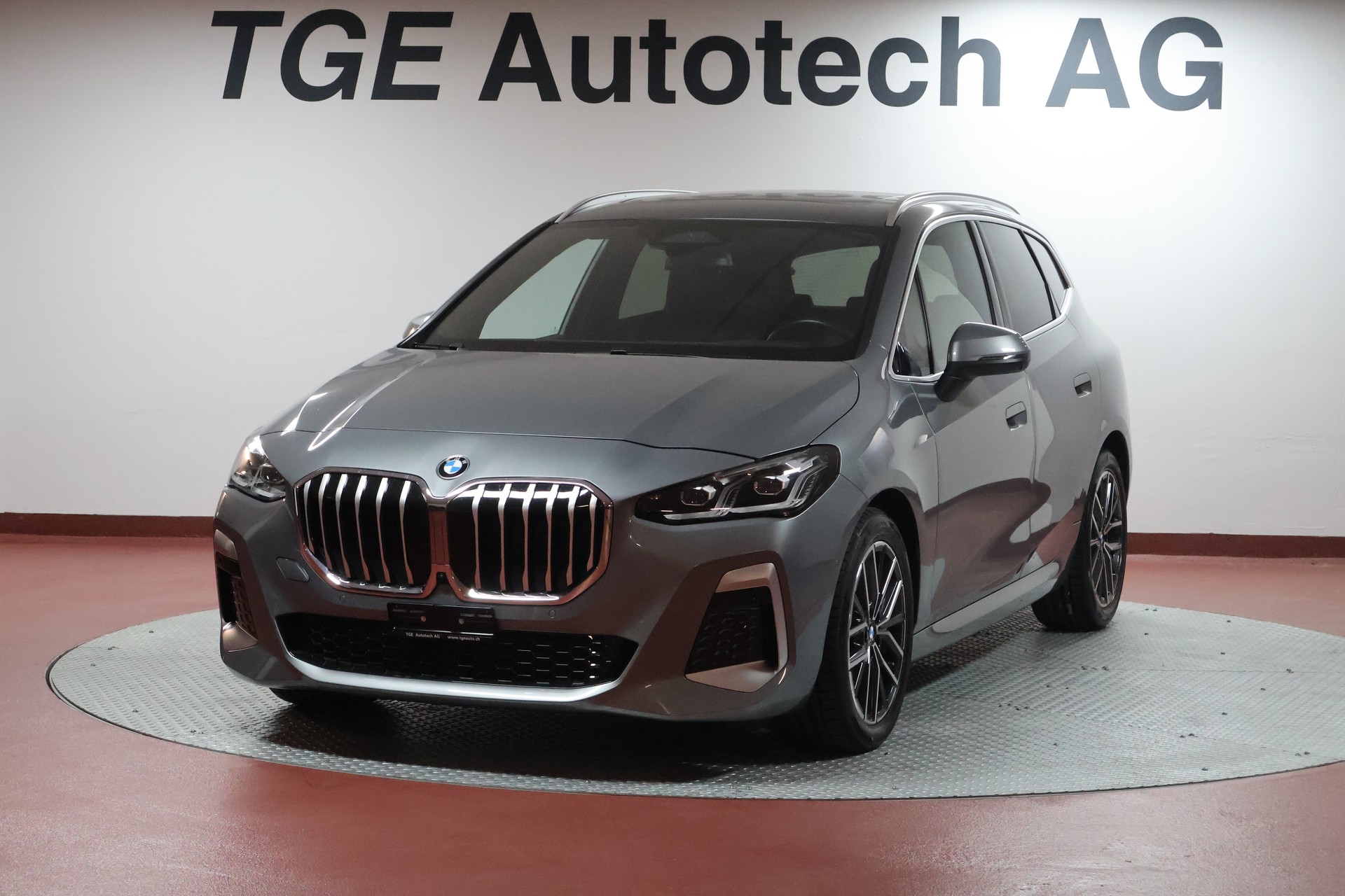 BMW 218i Active Tourer M Sport DKG-image-1