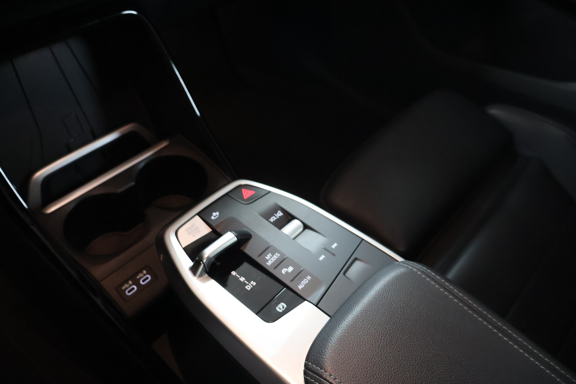 BMW 218i Active Tourer M Sport DKG-image-12