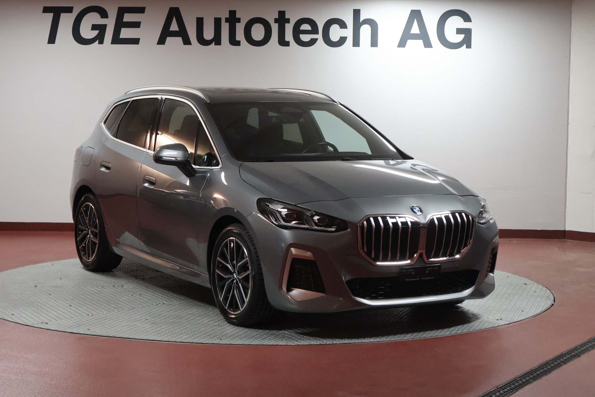BMW 218i Active Tourer M Sport DKG-image-3