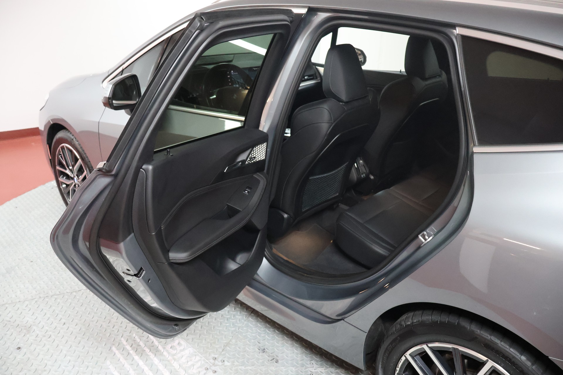 BMW 218i Active Tourer M Sport DKG-image-15