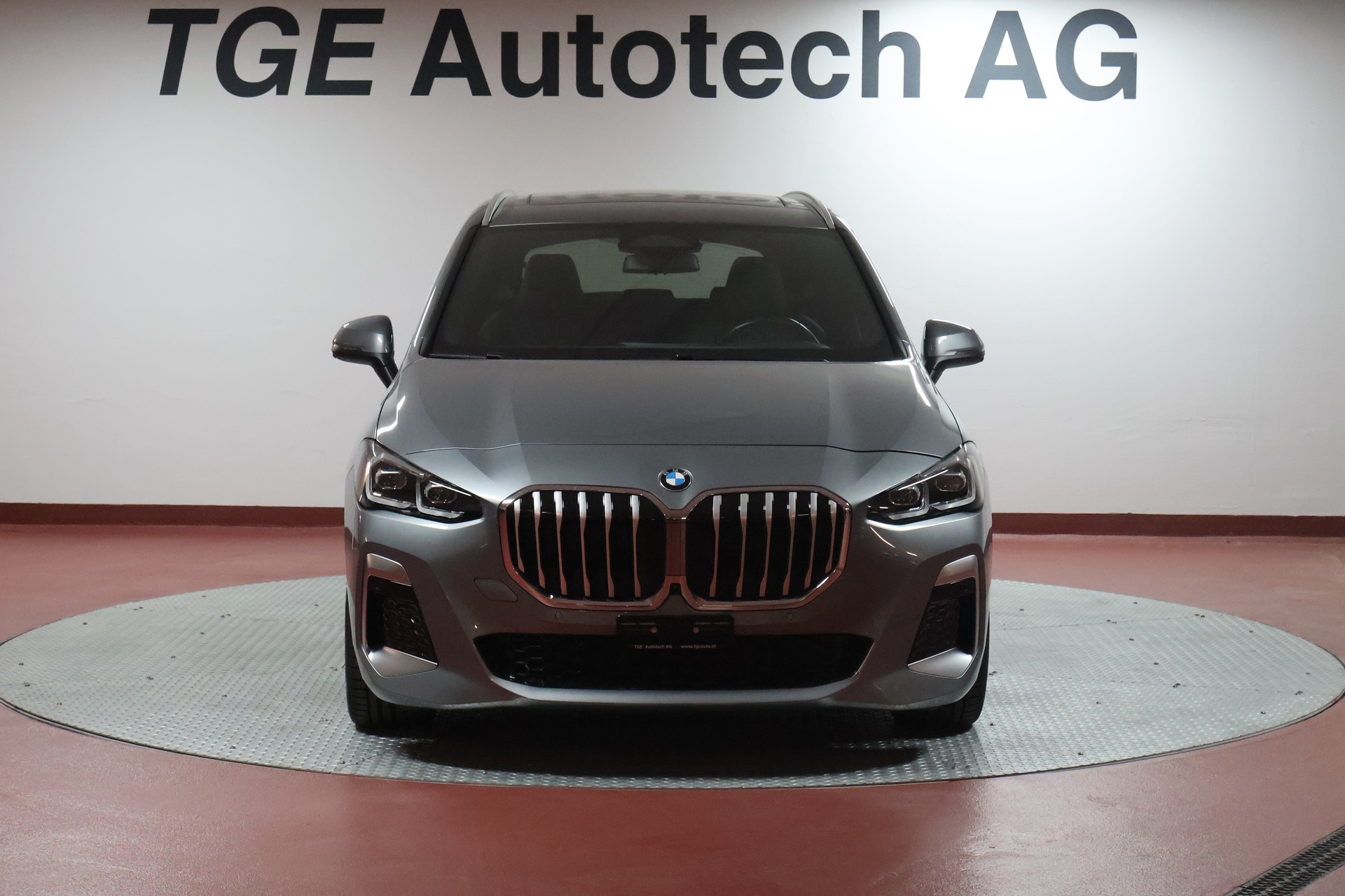 BMW 218i Active Tourer M Sport DKG-image-2