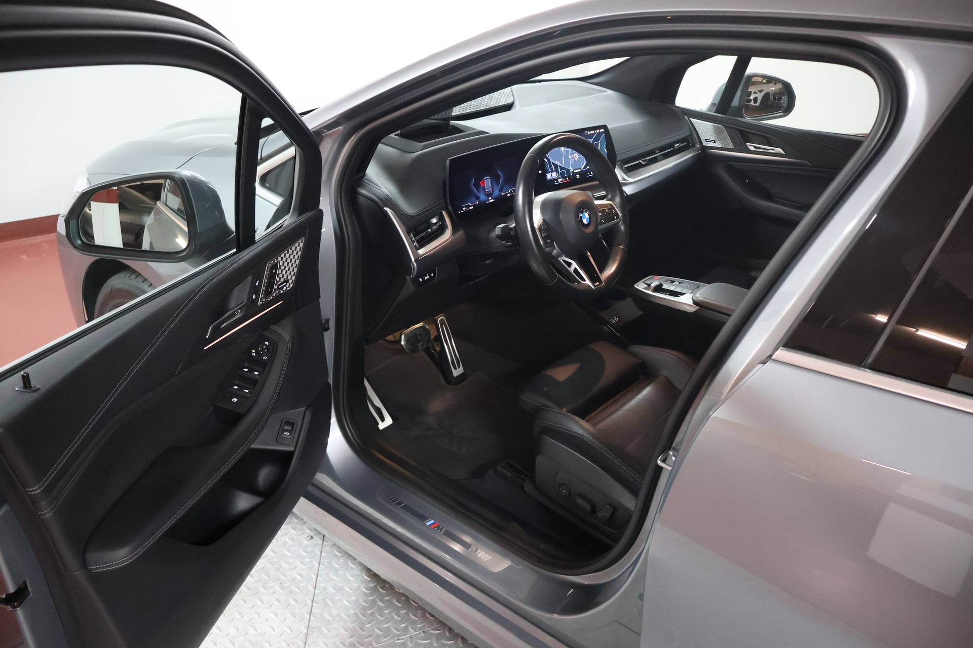 BMW 218i Active Tourer M Sport DKG-image-6