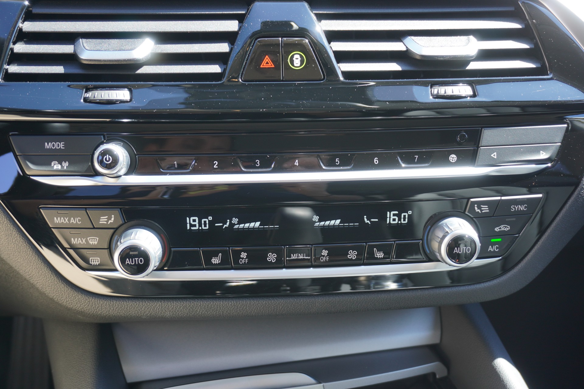 BMW 530e xDrive Touring Steptronic-image-23
