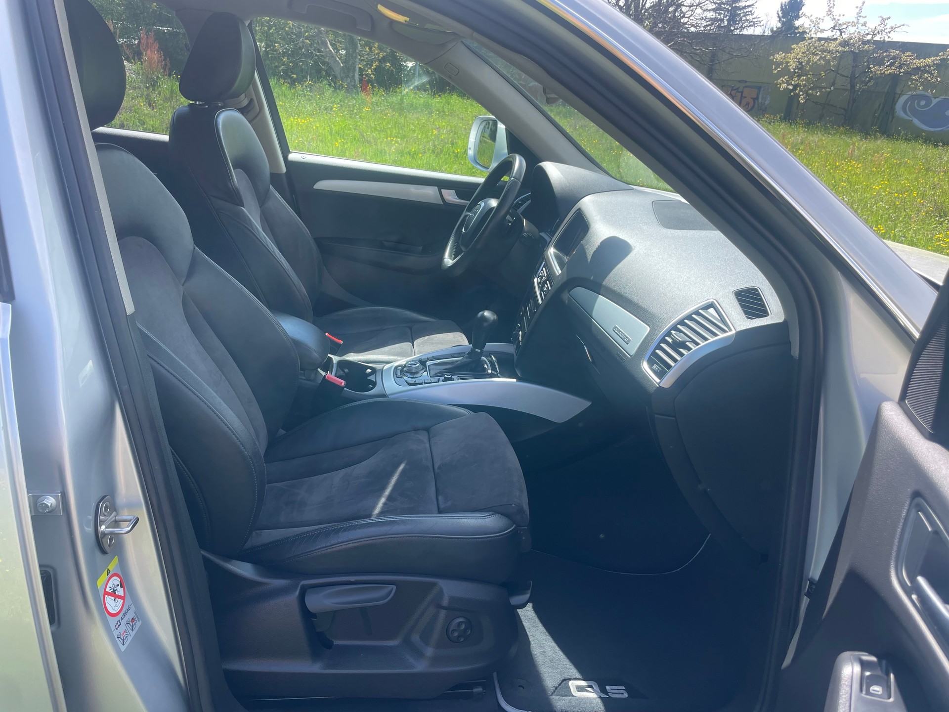 AUDI Q5 3.0 TDI quattro S-tronic-image-7
