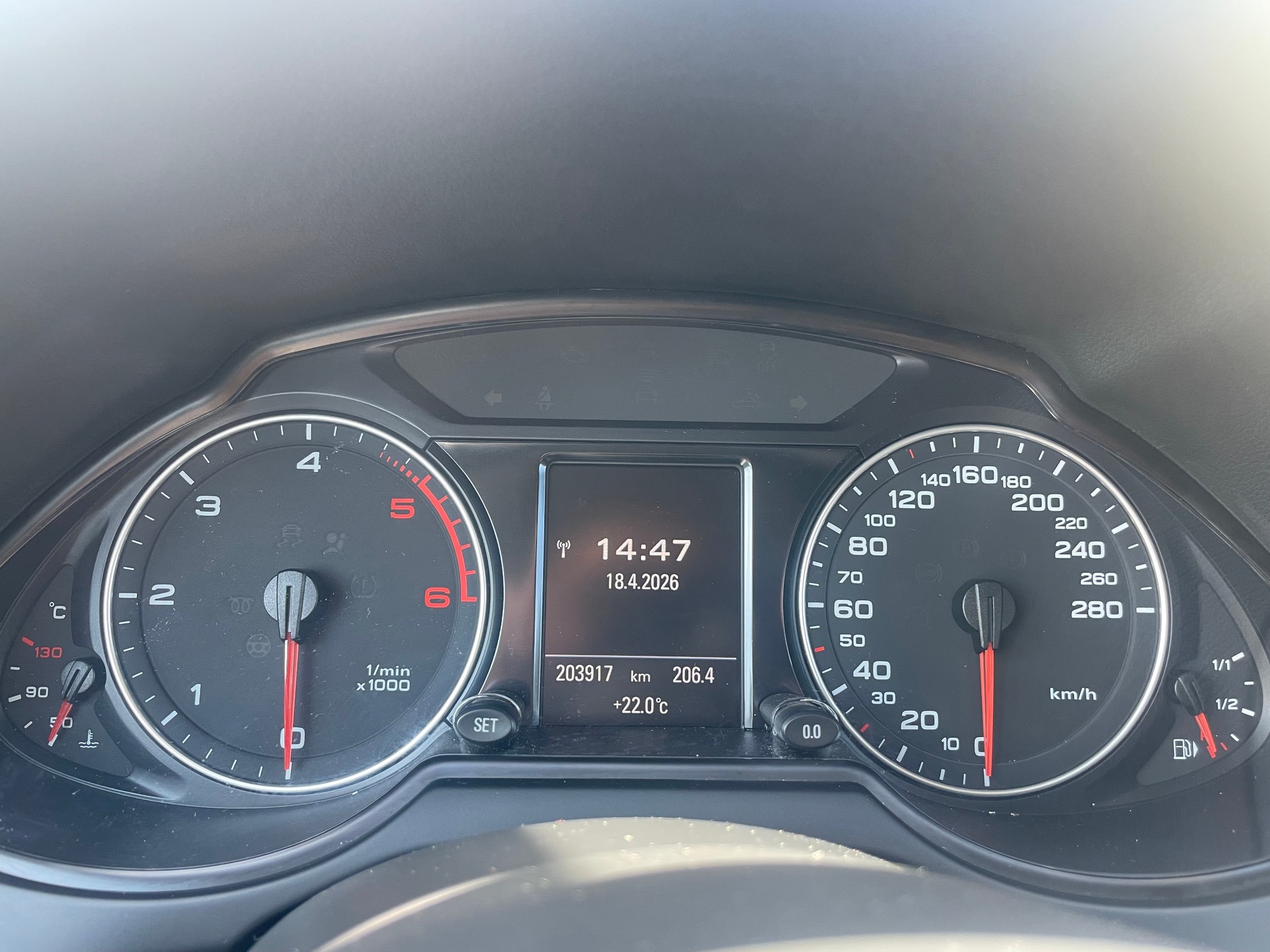 AUDI Q5 3.0 TDI quattro S-tronic-image-12