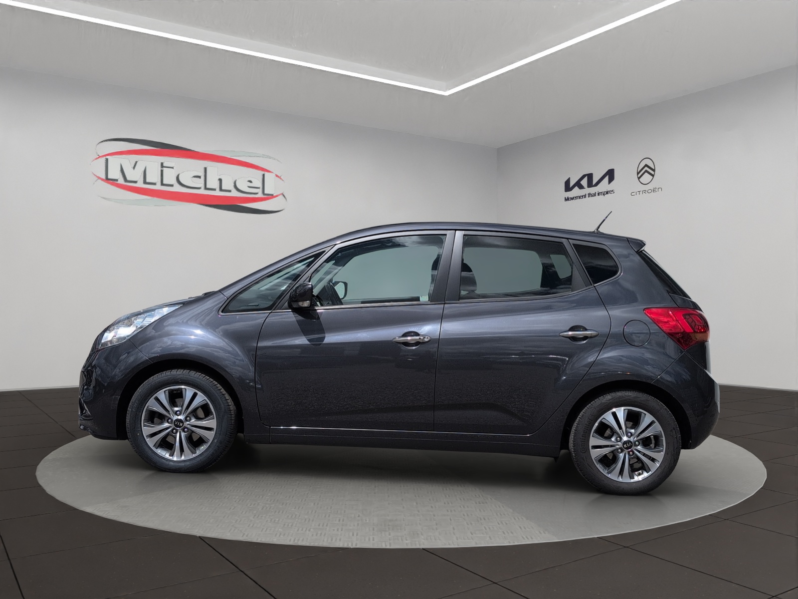 KIA Venga 1.6 CVVT Swiss Champion / inkl. Winterräder / Panorama-Glasdach / Rückfahrkamera / Occasiongarantie Premium-image-6