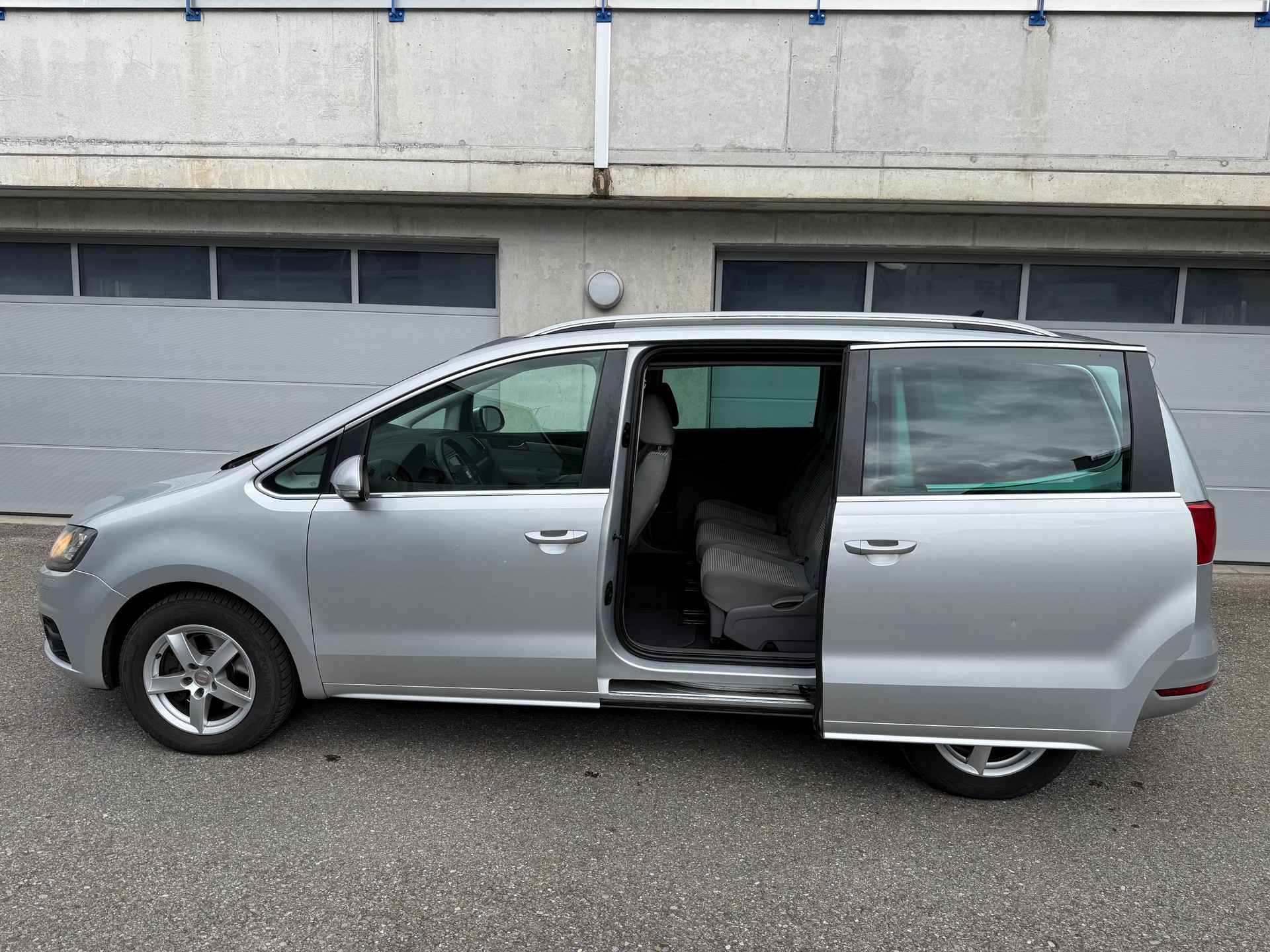 SEAT Alhambra 2.0 TDI Style Eco DSG-image-23