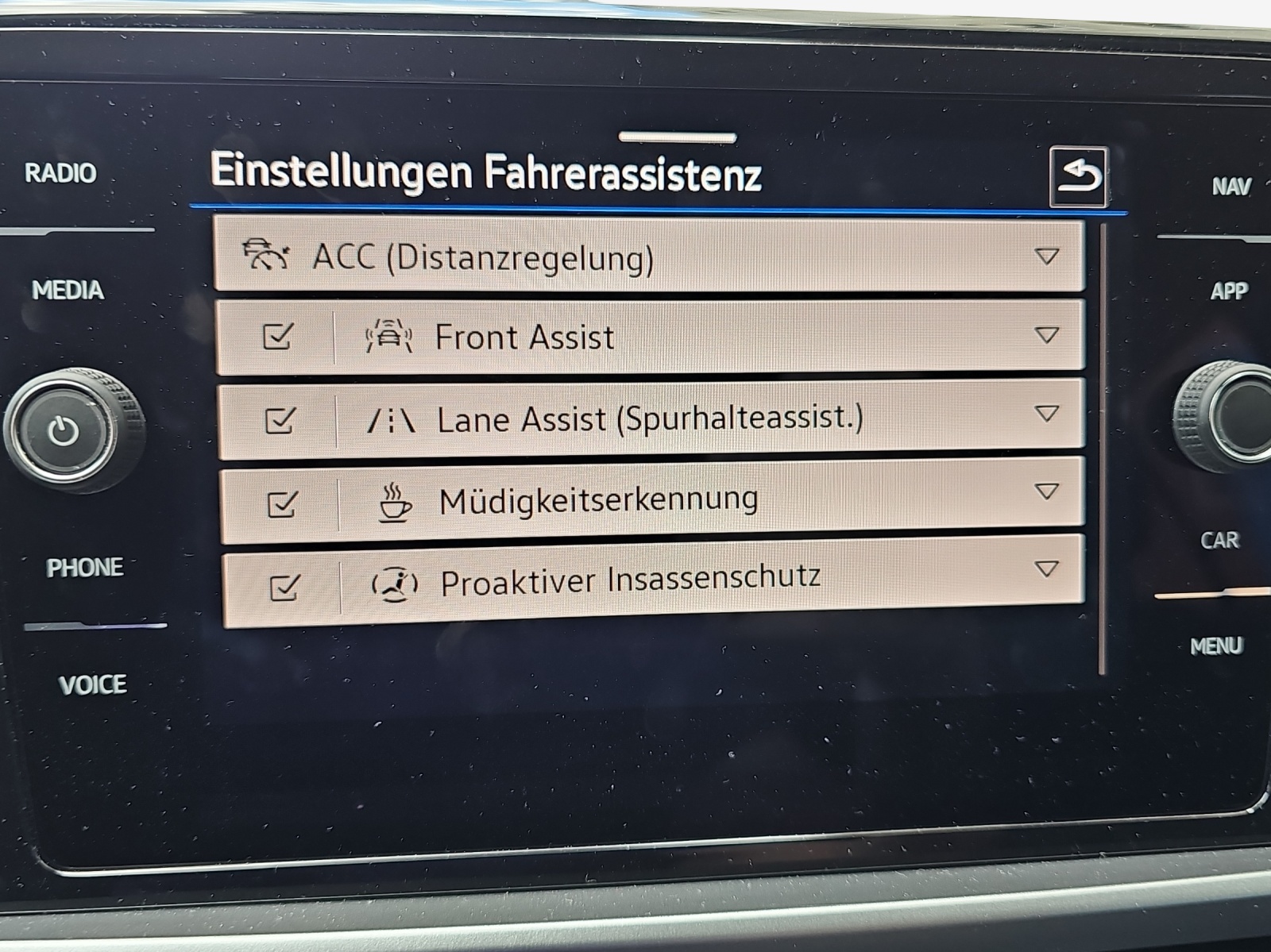VW T-Roc 1.5 TSI EVO Life DSG-image-15