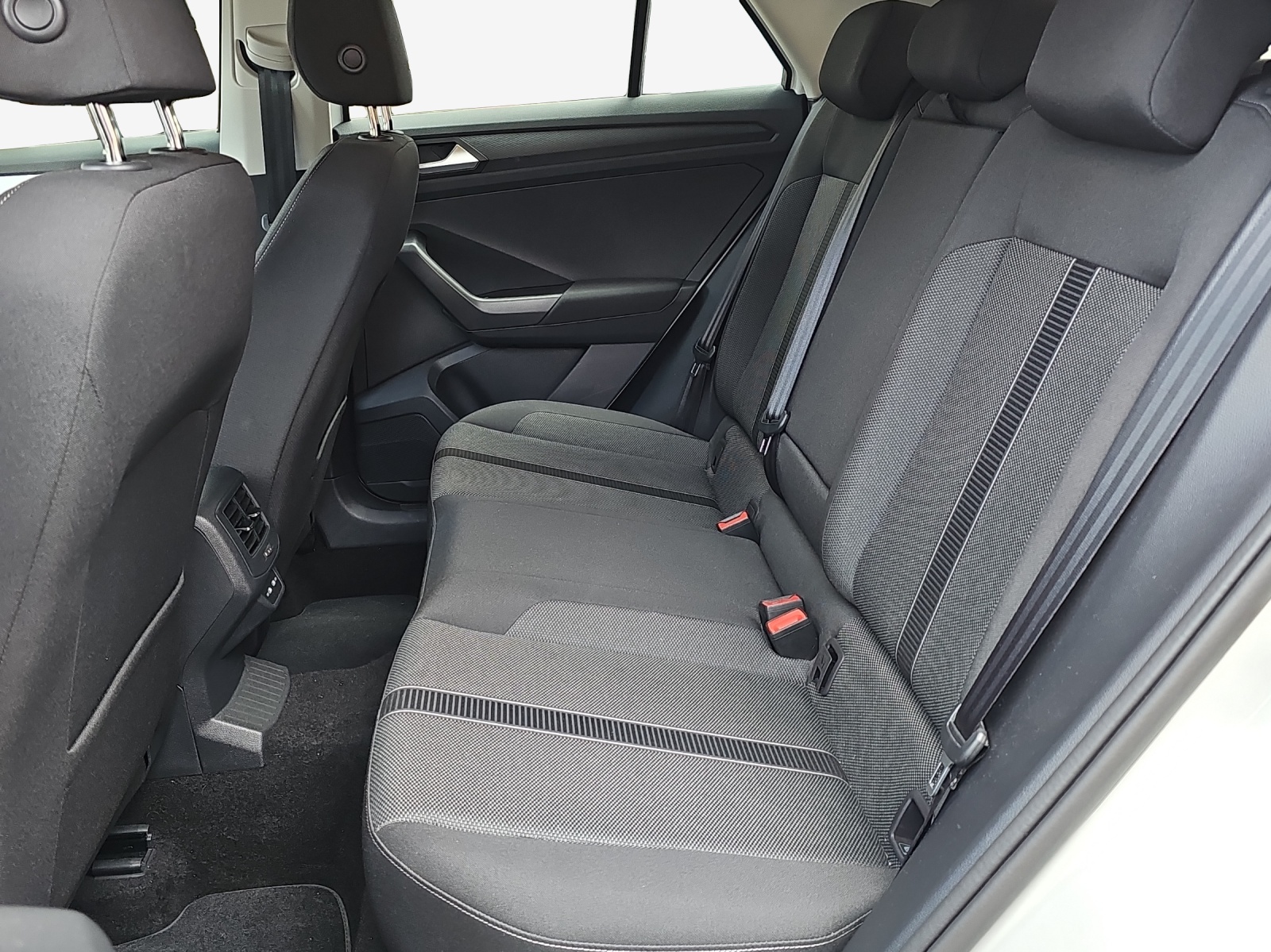 VW T-Roc 1.5 TSI EVO Life DSG-image-11