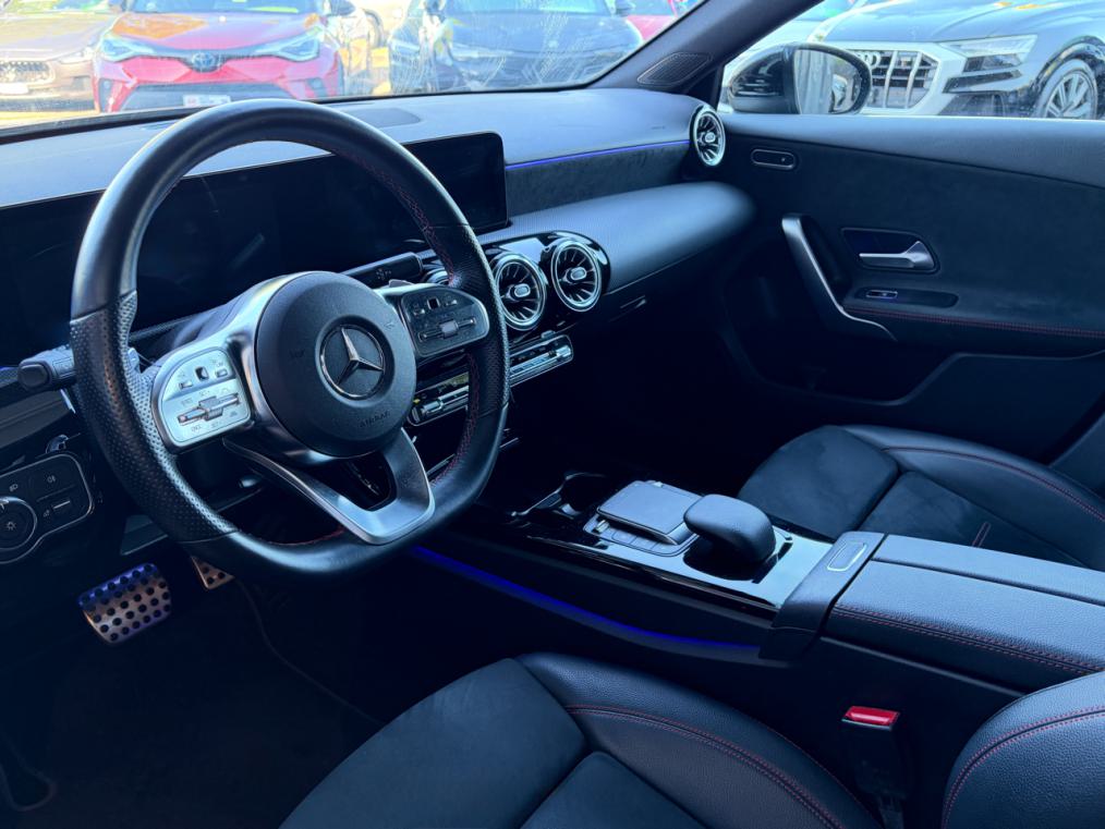 MERCEDES-BENZ A 200 AMG Line-image-3