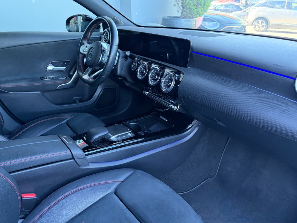 MERCEDES-BENZ A 200 AMG Line-image-7