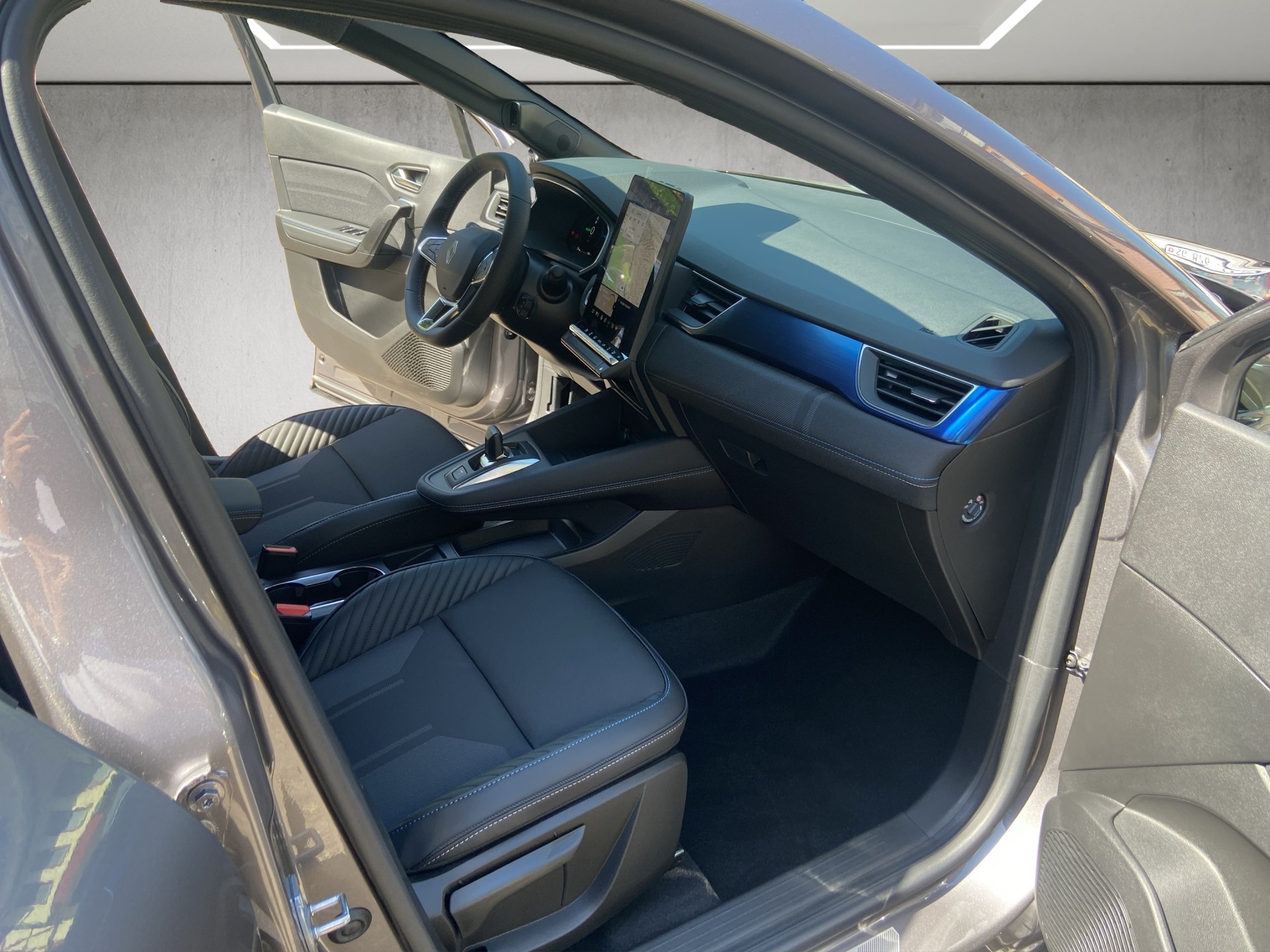 RENAULT Captur 1.8 E-Tech 160 Esprit Alpine DHT-image-11