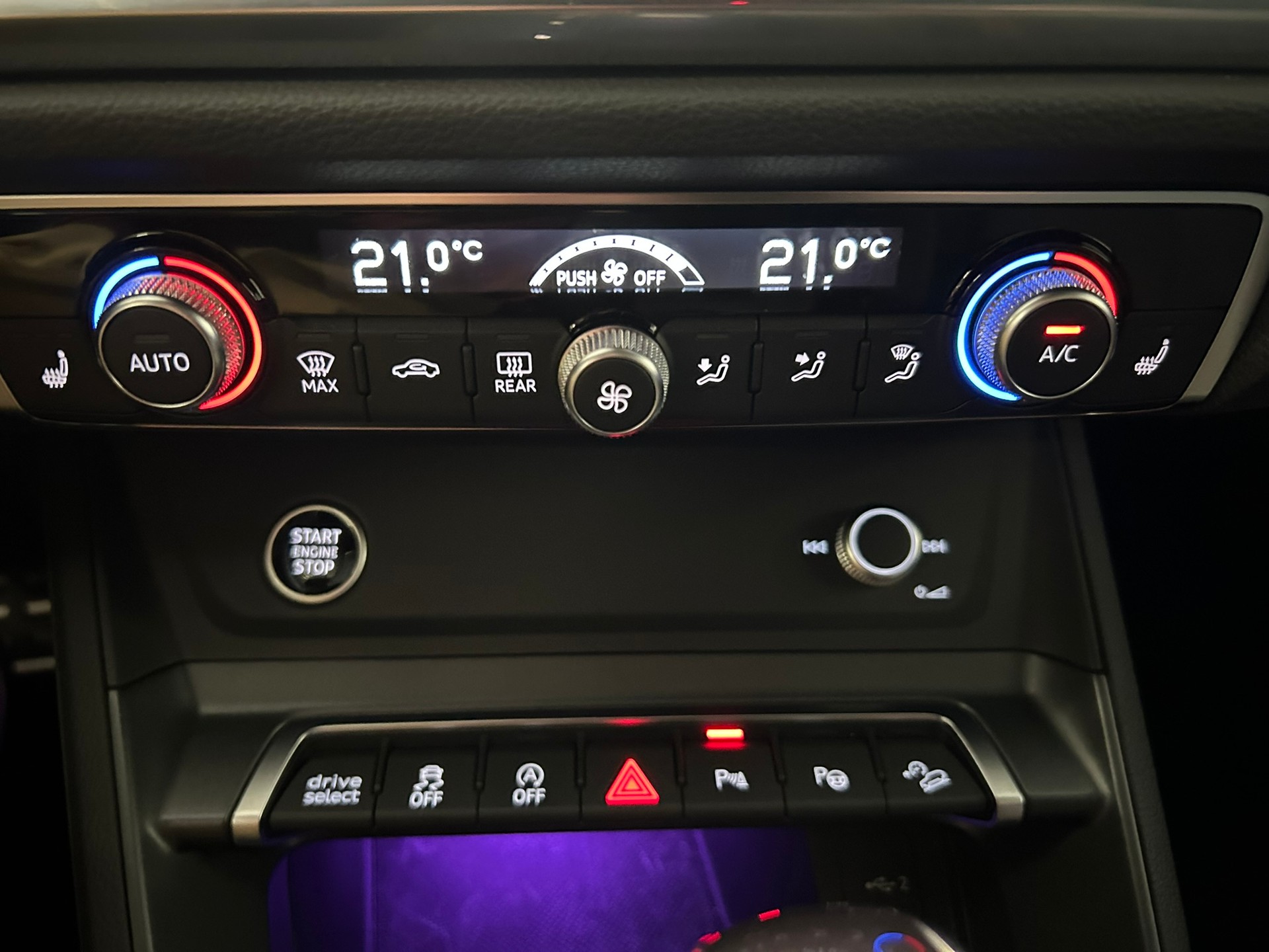 AUDI Q3 Sportback 45 TFSI S line quattro S-tronic-image-16