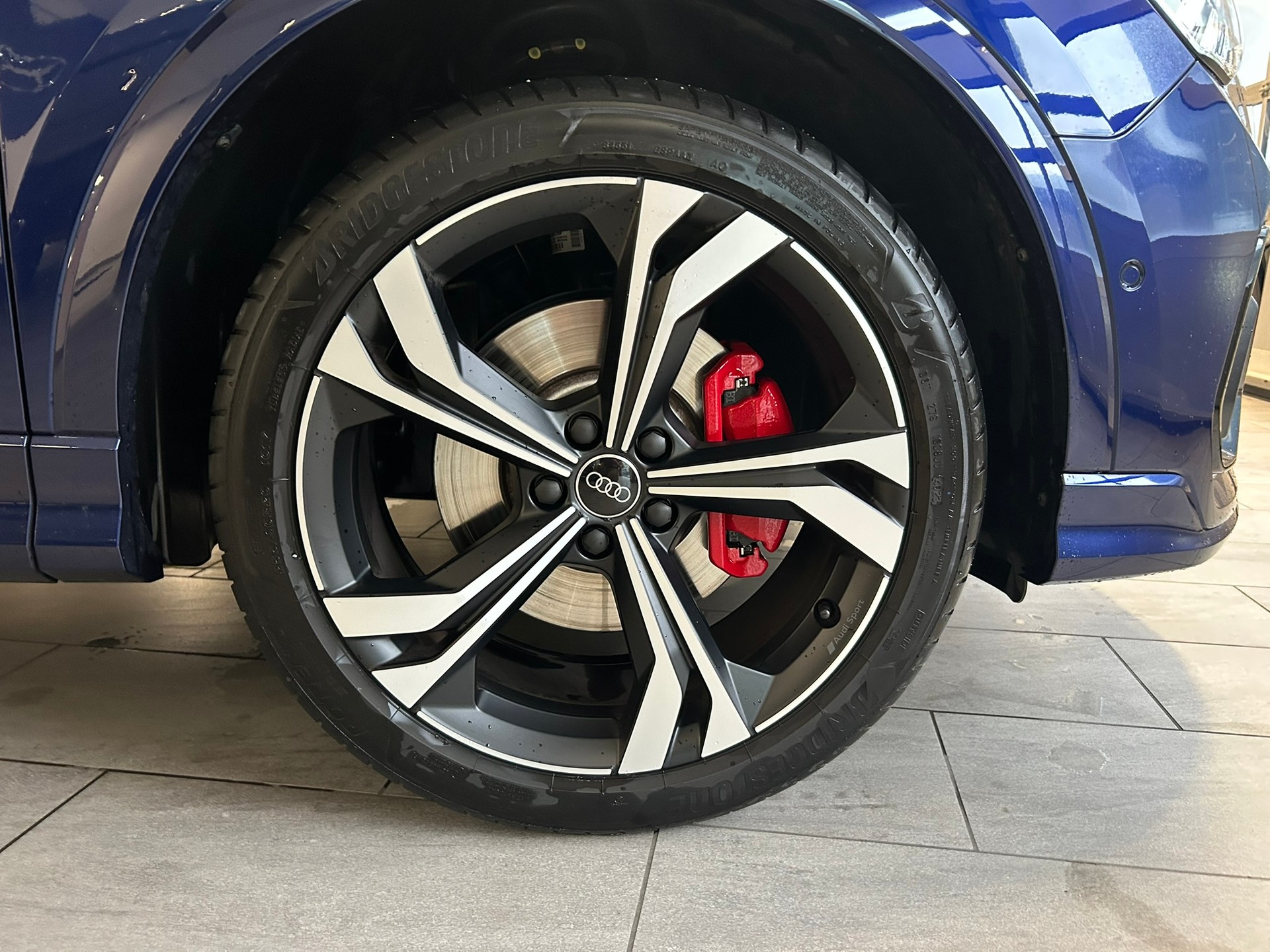 AUDI Q3 Sportback 45 TFSI S line quattro S-tronic-image-6