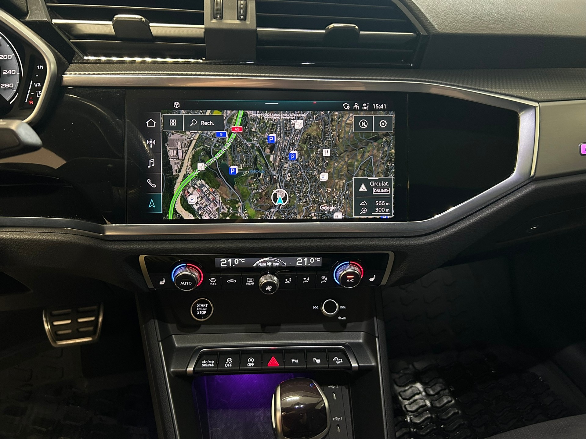 AUDI Q3 Sportback 45 TFSI S line quattro S-tronic-image-11