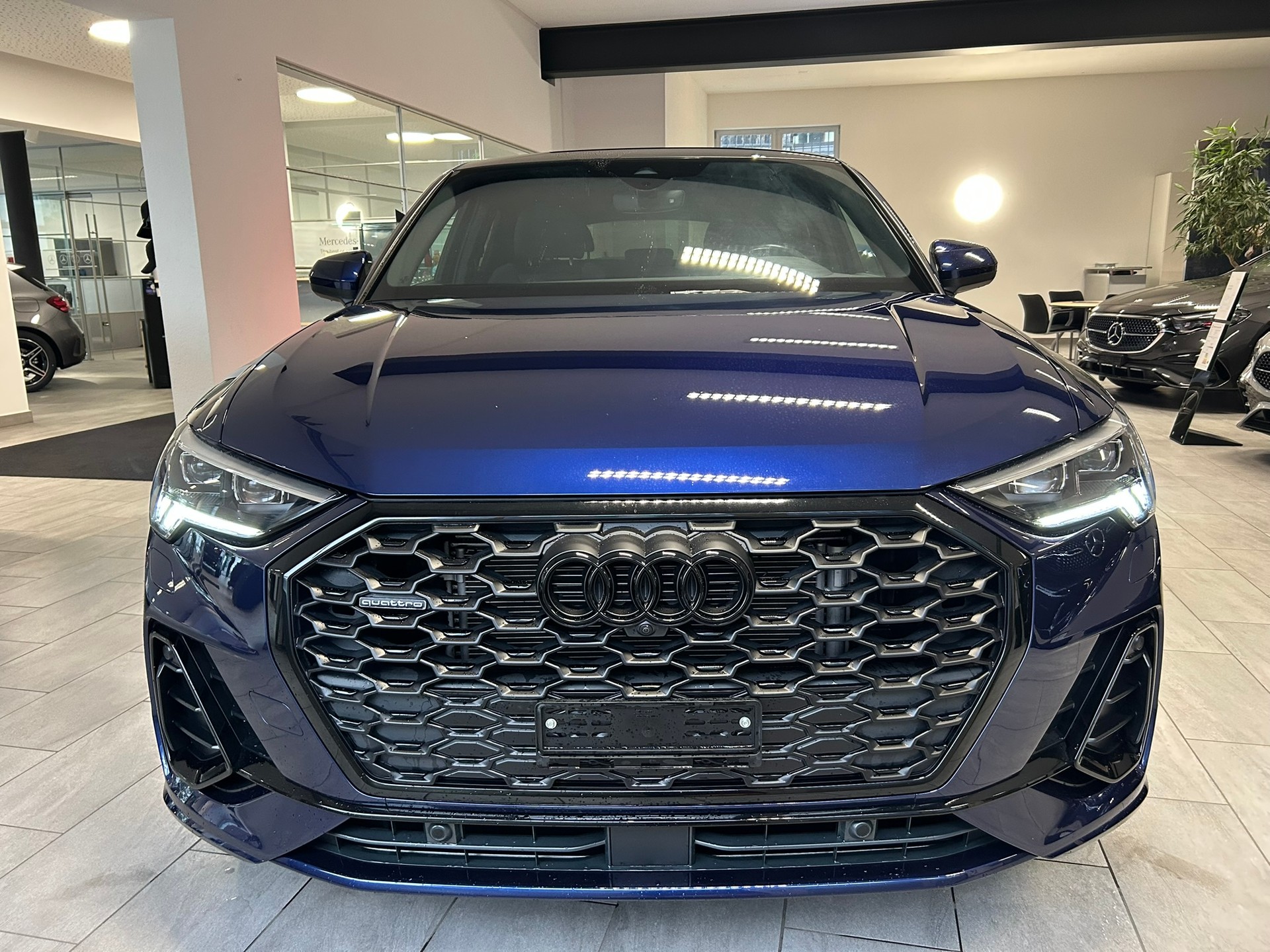 AUDI Q3 Sportback 45 TFSI S line quattro S-tronic-image-1
