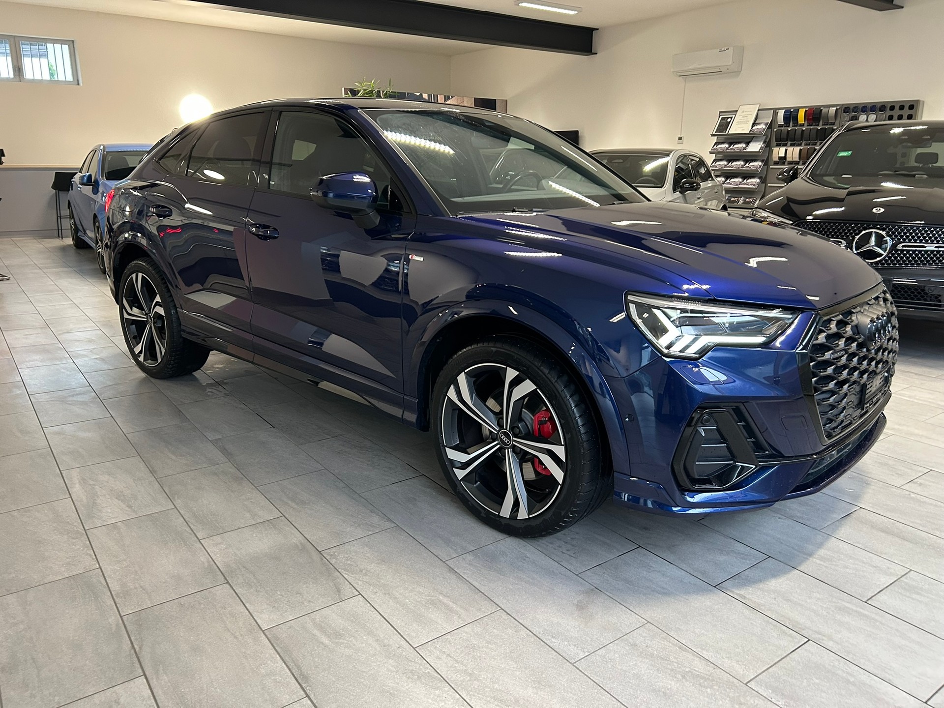 AUDI Q3 Sportback 45 TFSI S line quattro S-tronic-image-2