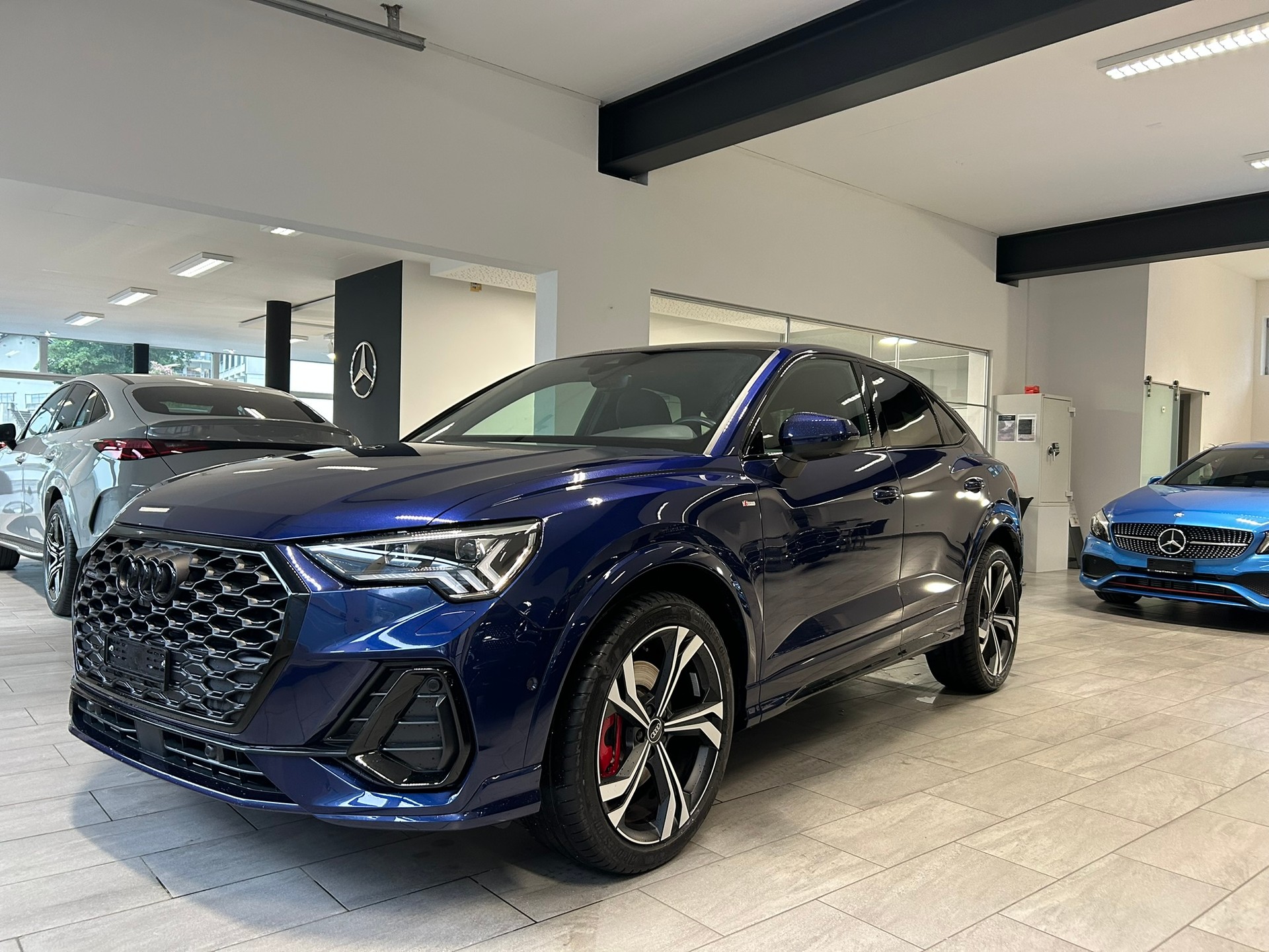 AUDI Q3 Sportback 45 TFSI S line quattro S-tronic-image-0