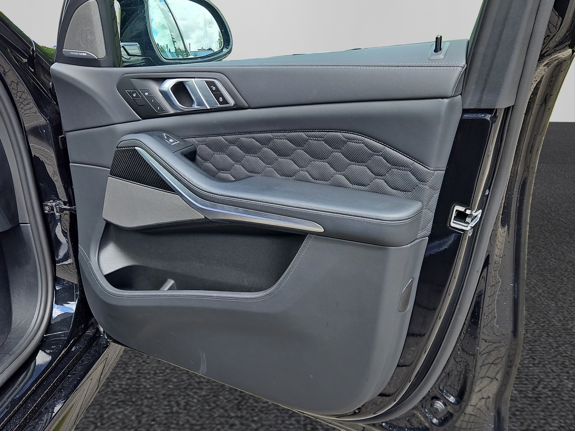 BMW X5 M Competition-image-14