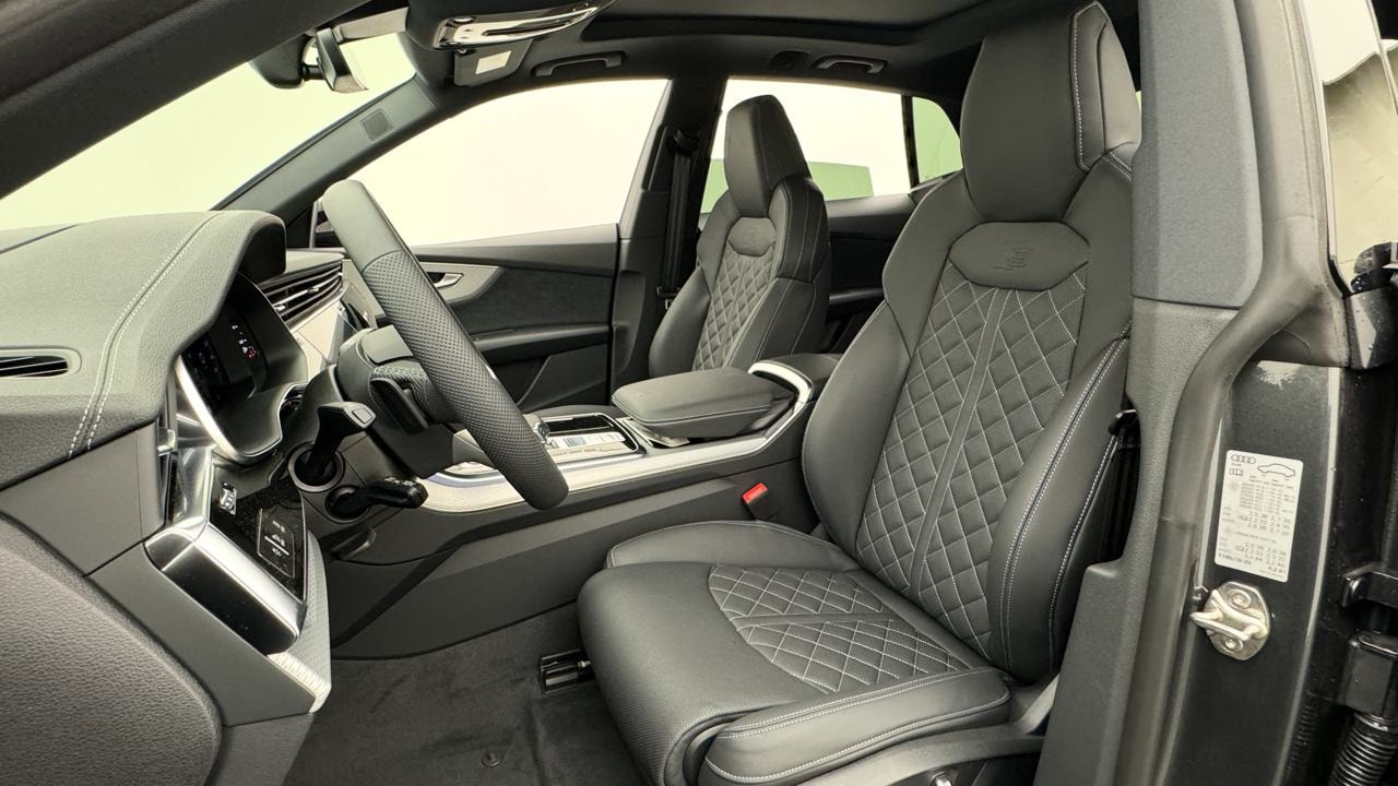 AUDI Q8 SUV TDI quattro 210 kW S line-image-4