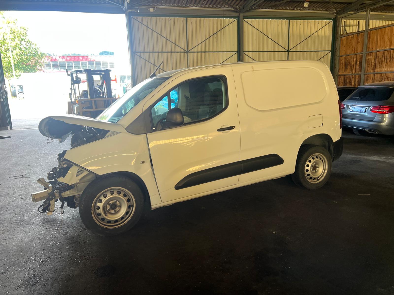 FIAT Doblo 1.5 BlueHDi L1 1000kg Pro A-image-5