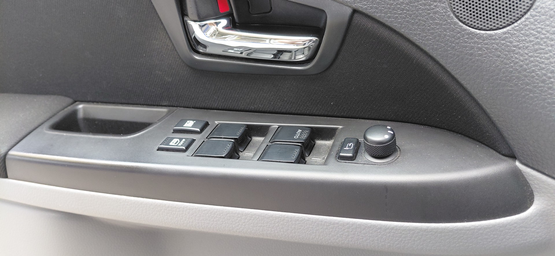 SUZUKI SX4 2.0 TD GL Top Sergio Cellano 4WD-image-15