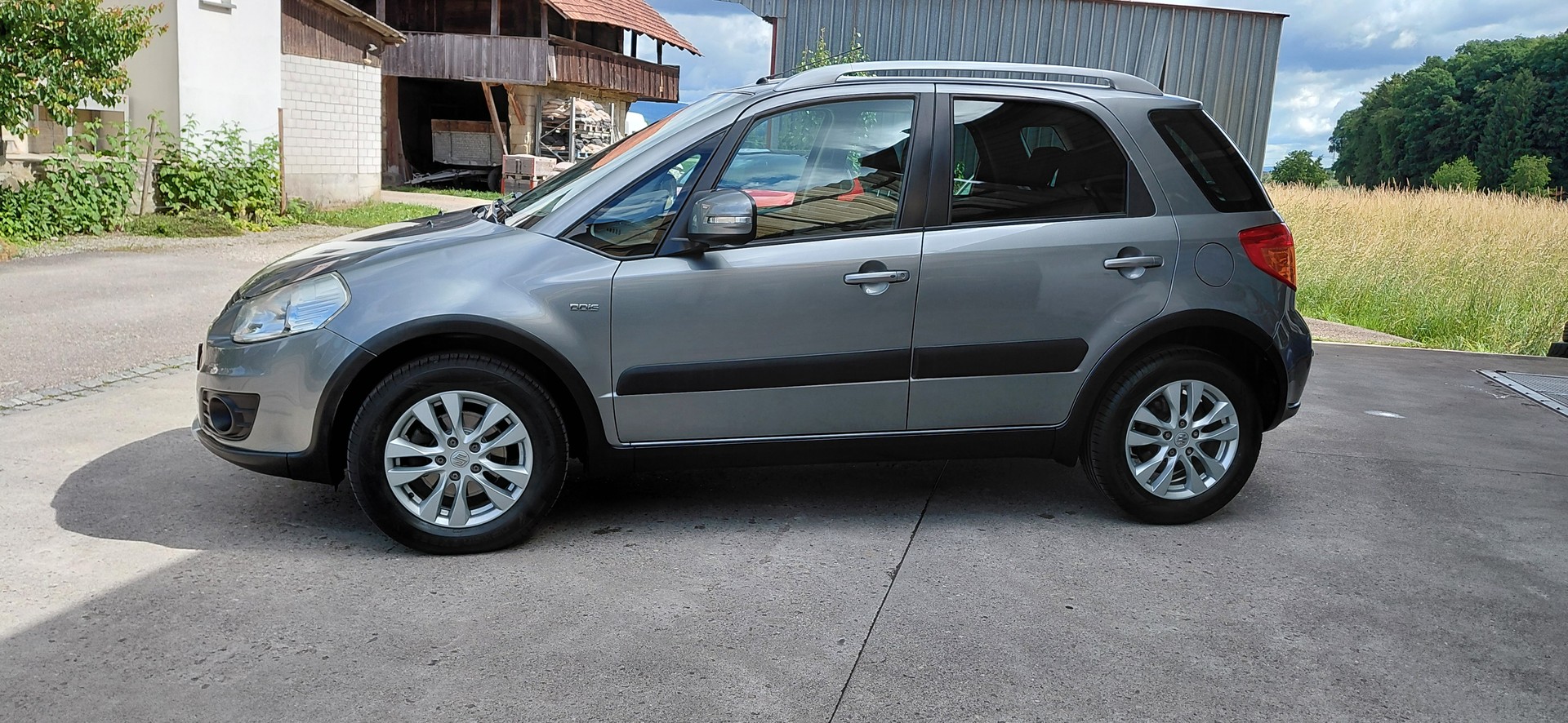 SUZUKI SX4 2.0 TD GL Top Sergio Cellano 4WD-image-1