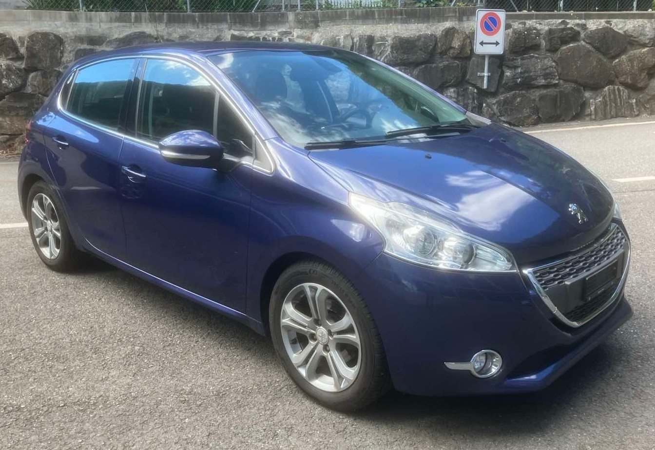PEUGEOT 208 1.6 VTI Allure-image-0