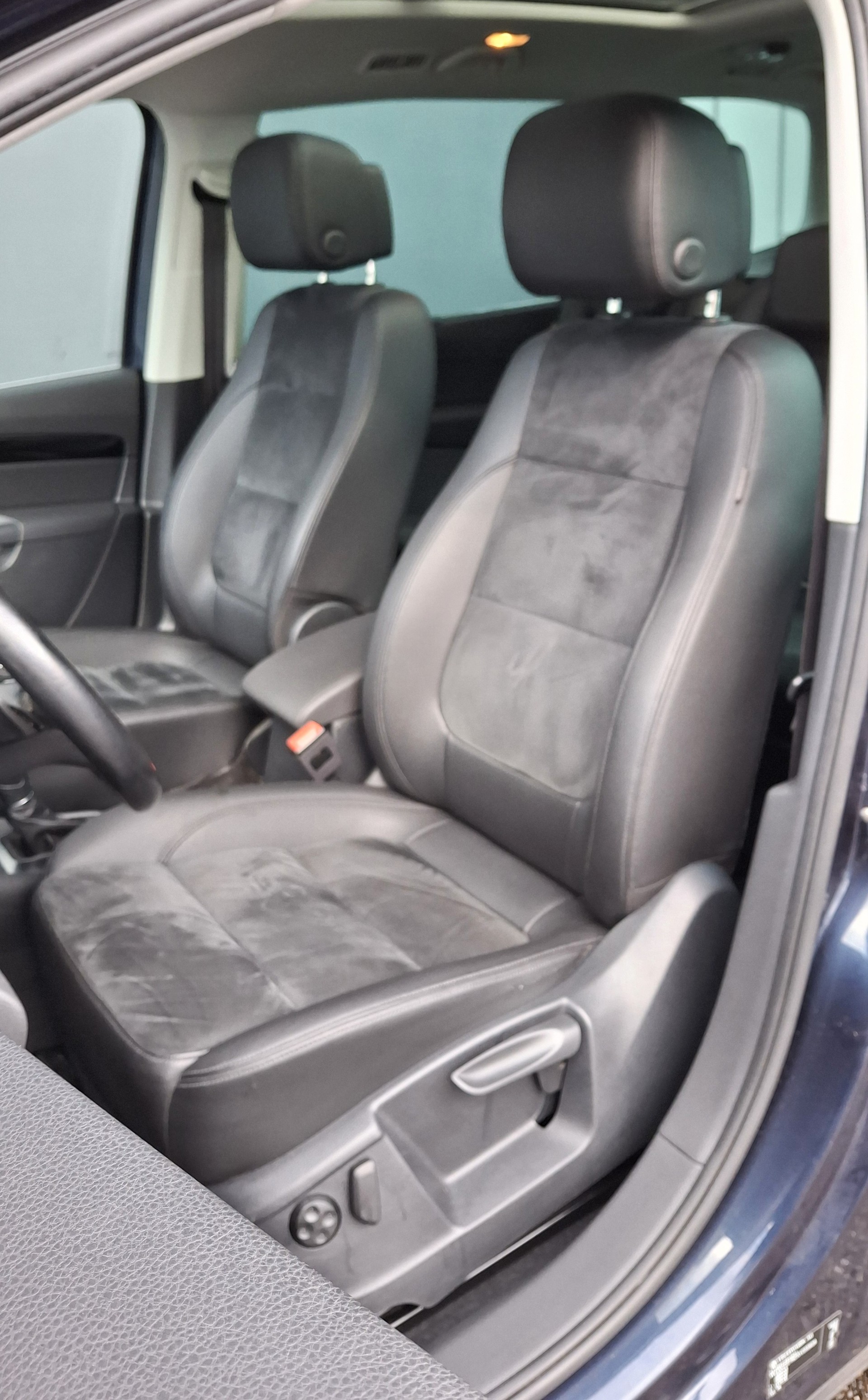 VW Sharan 2.0 TDI BMT Comfortline DSG-image-11