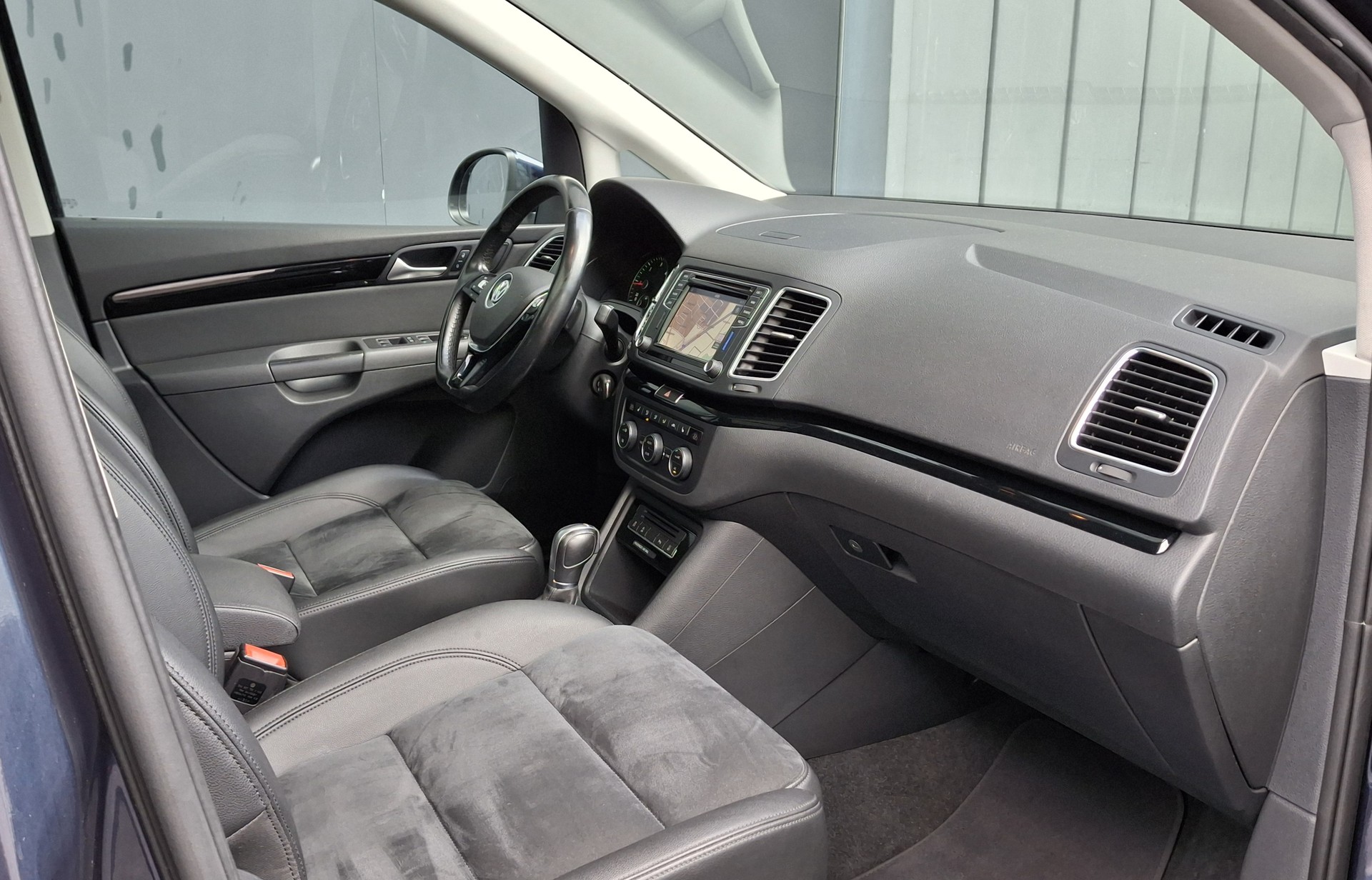 VW Sharan 2.0 TDI BMT Comfortline DSG-image-13