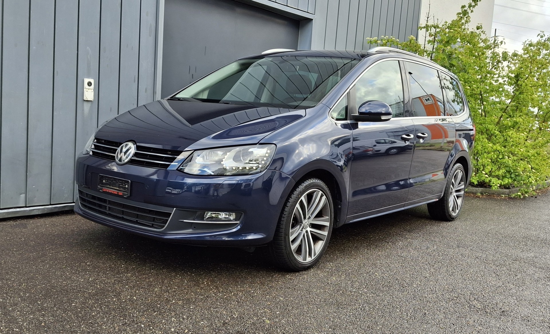 VW Sharan 2.0 TDI BMT Comfortline DSG-image-1