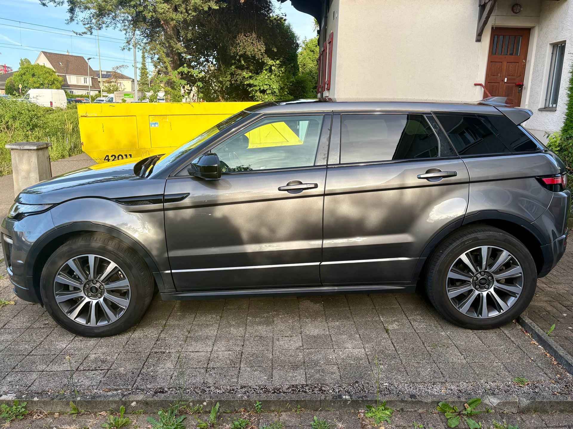LAND ROVER 2.0 Si4 SE Dynamic-image-2