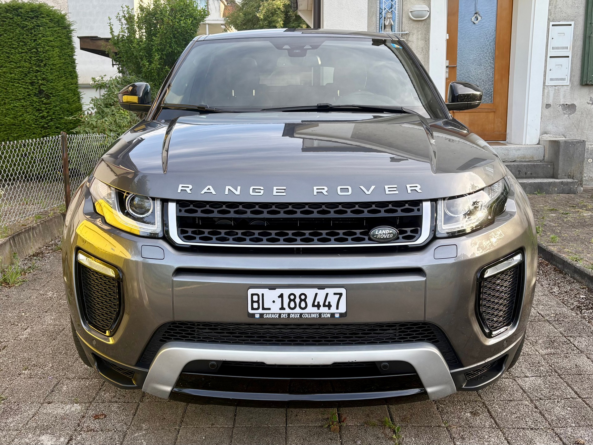 LAND ROVER 2.0 Si4 SE Dynamic-image-0