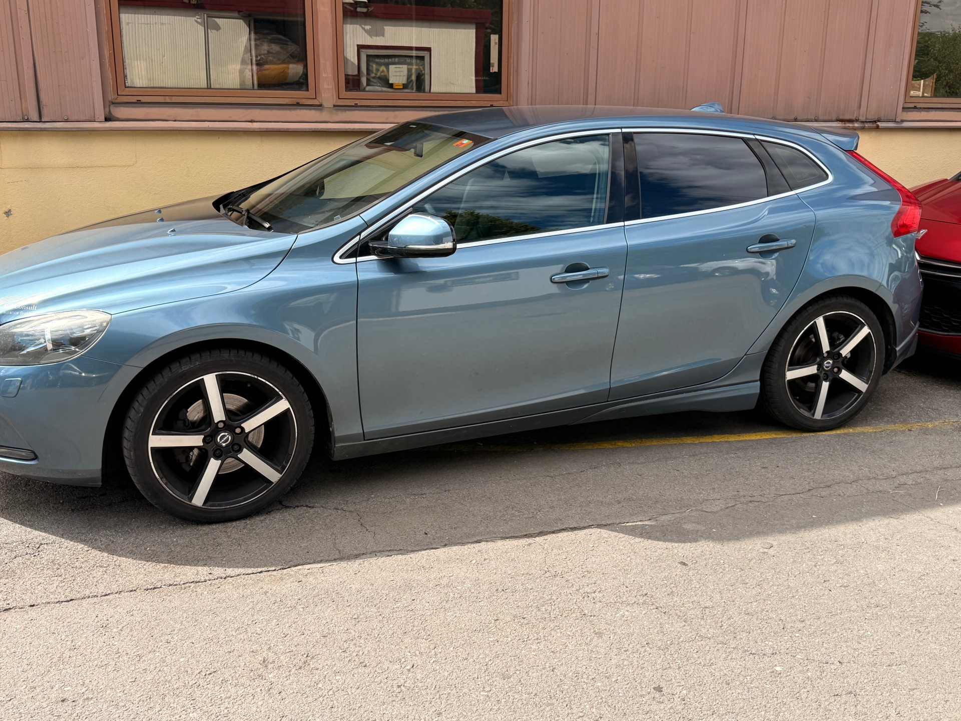 VOLVO V40 T4 Kinetic-image-7