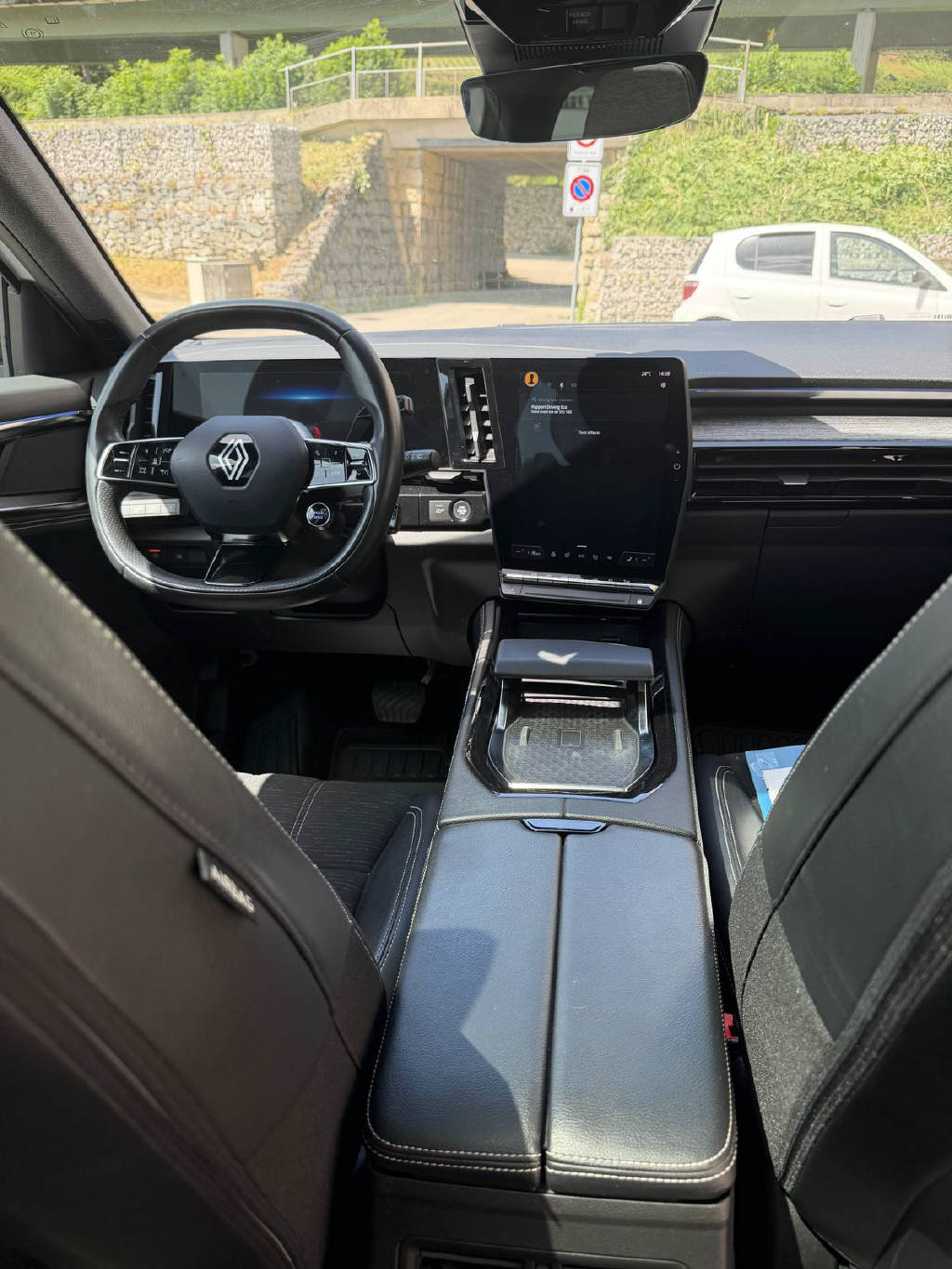 RENAULT Austral 1.3 TCe techno-image-9