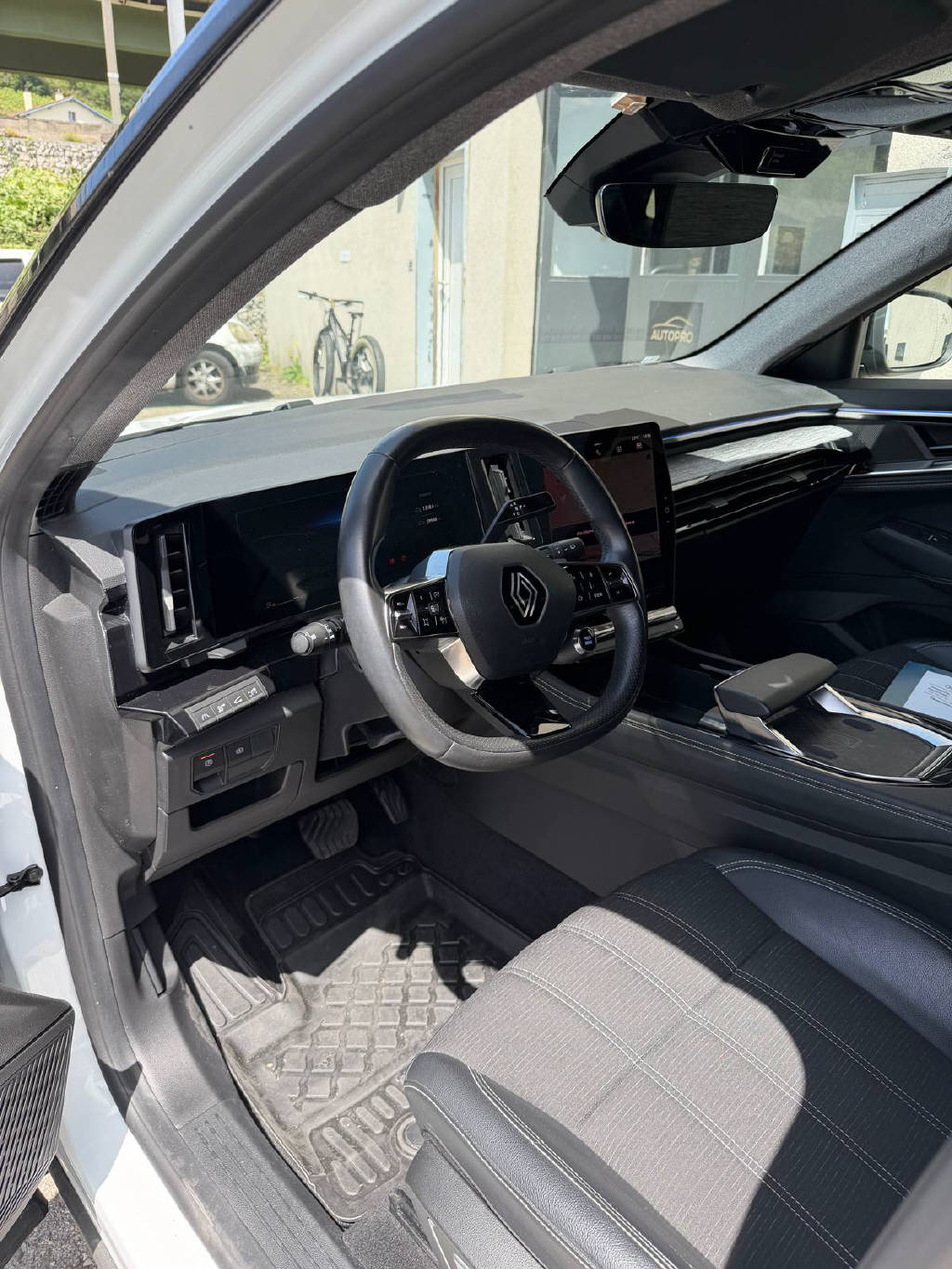 RENAULT Austral 1.3 TCe techno-image-6