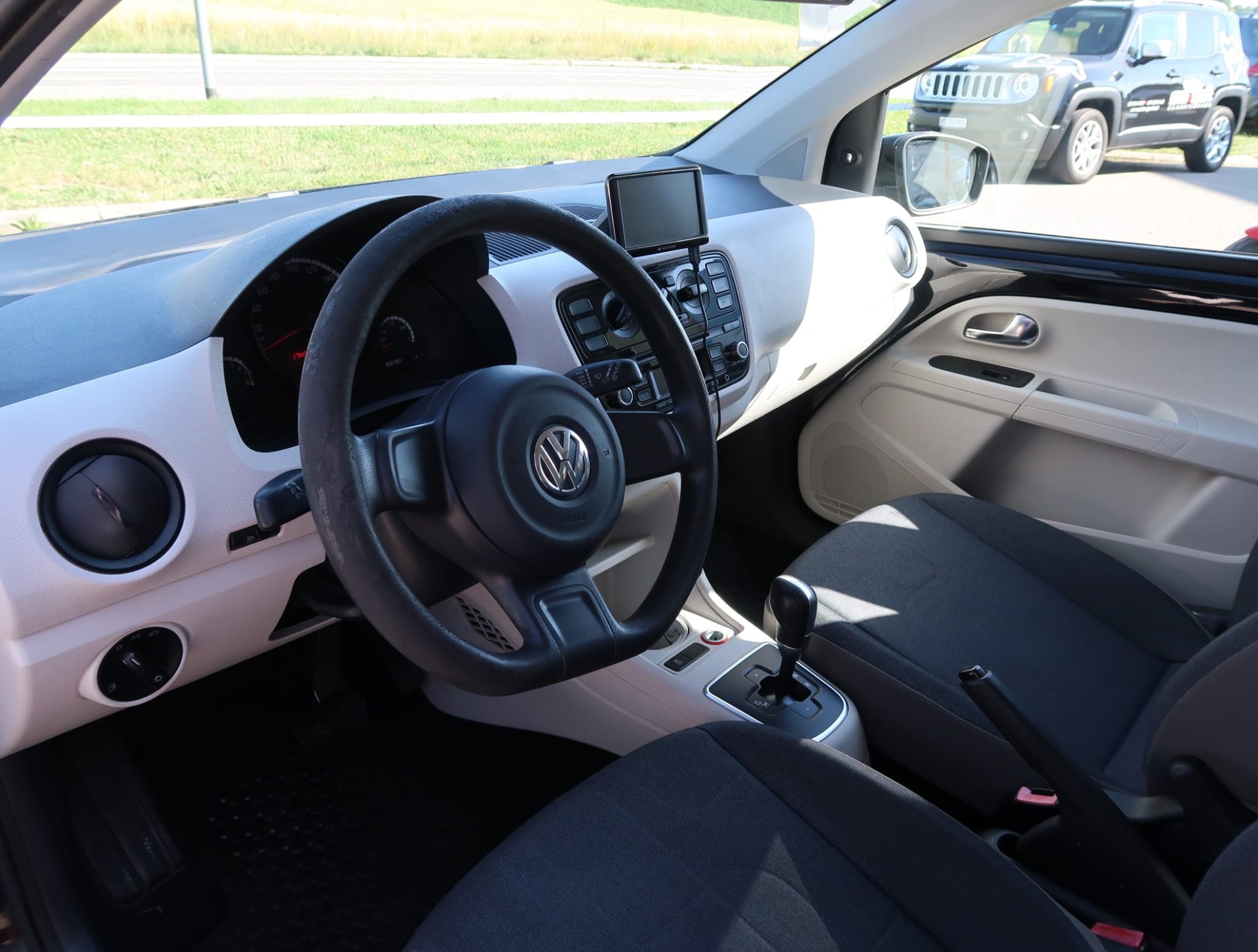 VW Up 1.0 high up ASG-image-13