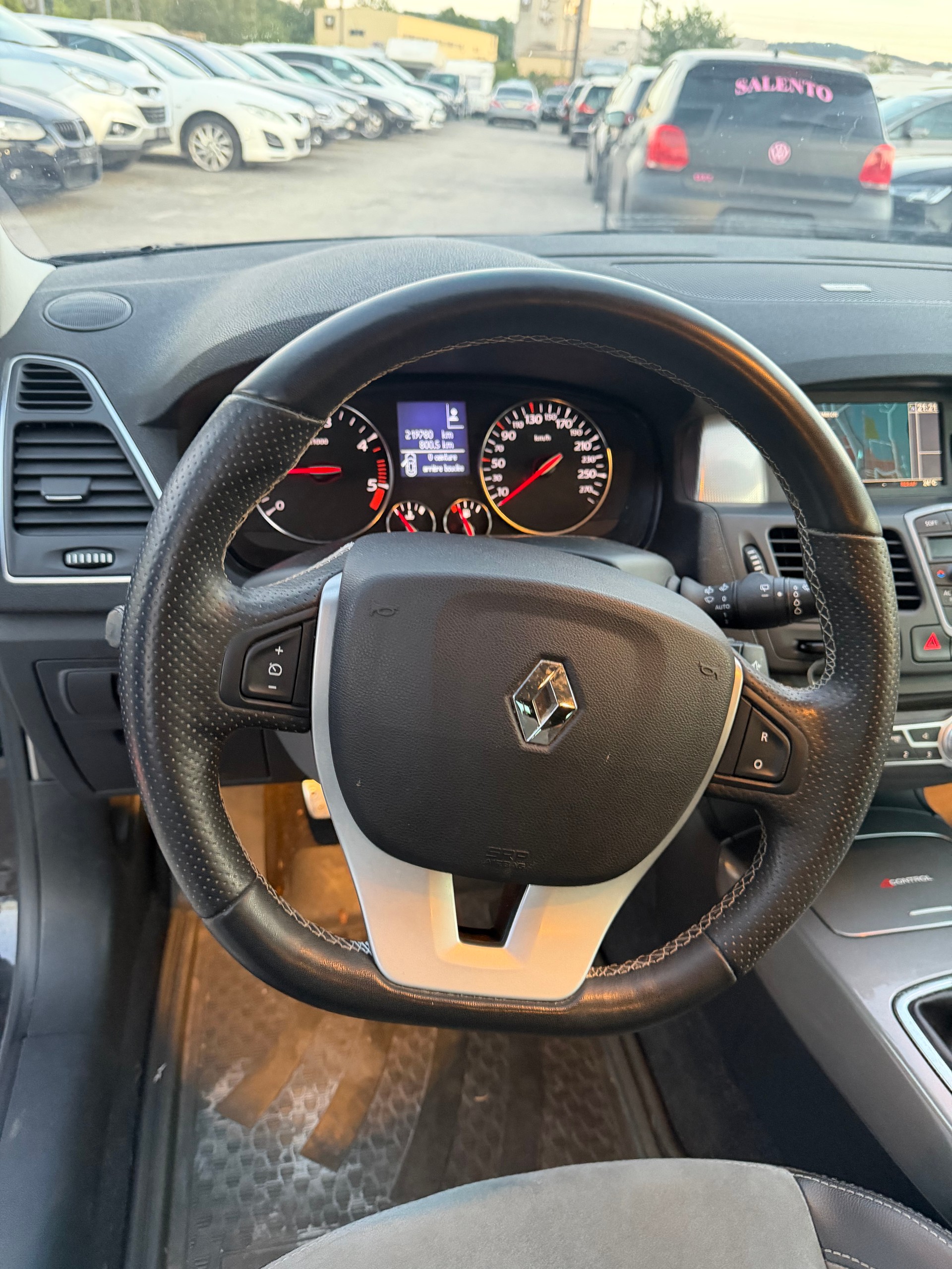 RENAULT Laguna Grandtour 2.0 dCi GT 4 Control-image-11
