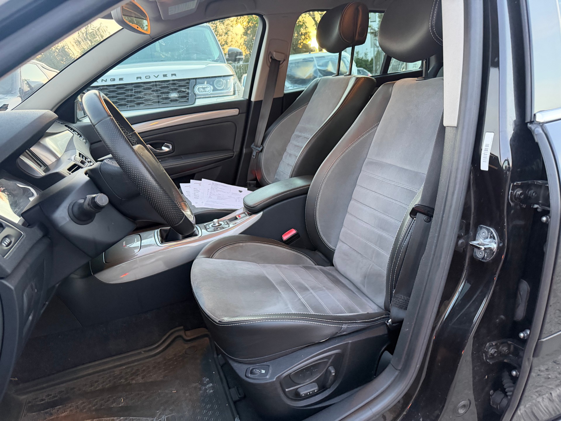 RENAULT Laguna Grandtour 2.0 dCi GT 4 Control-image-9