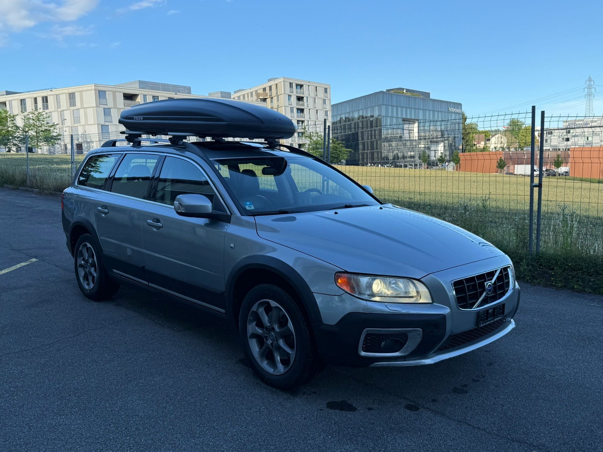 VOLVO XC70 D5 AWD Summum Geartronic-image-0