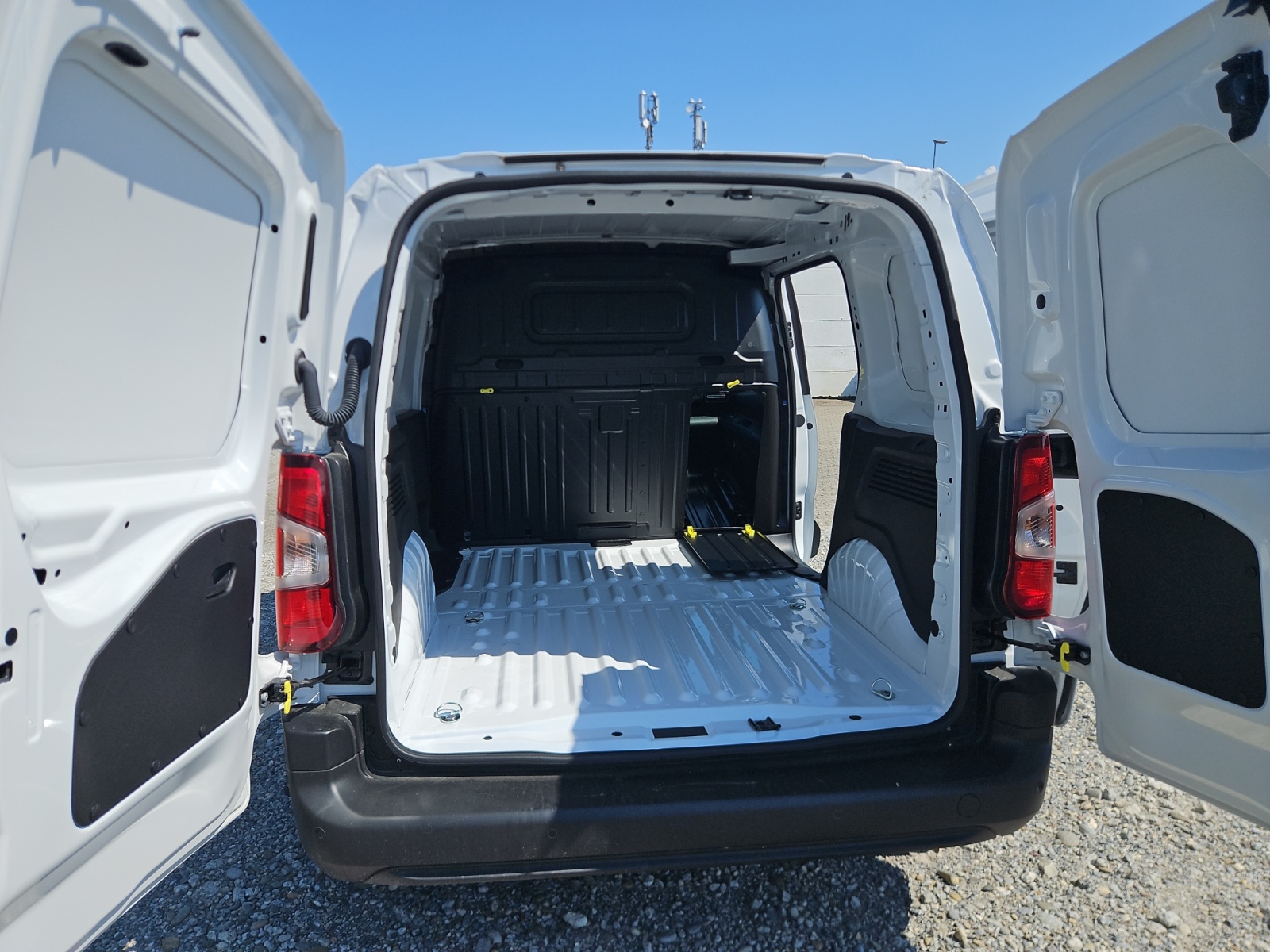 FIAT Doblo 1.2 PureTech L1 650kg Easy Pro-image-3