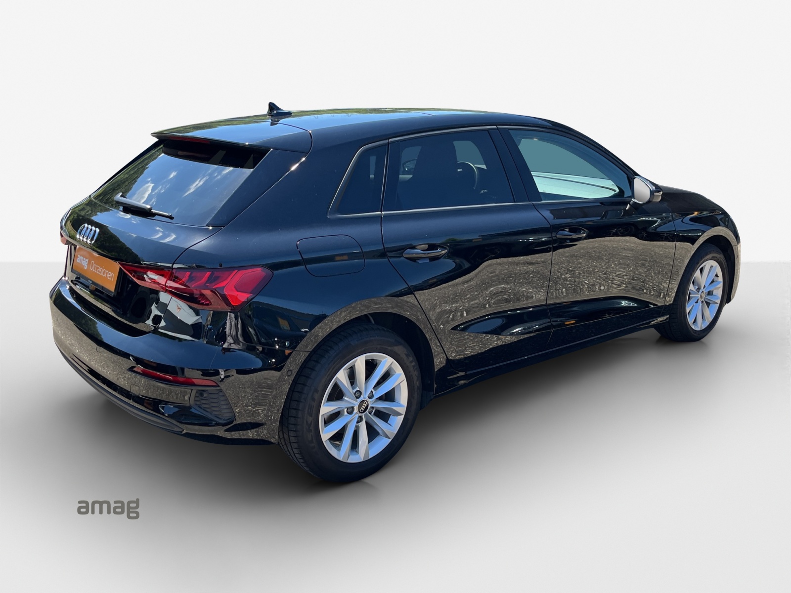AUDI A3 Sportback 35 TFSI S-tronic-image-4