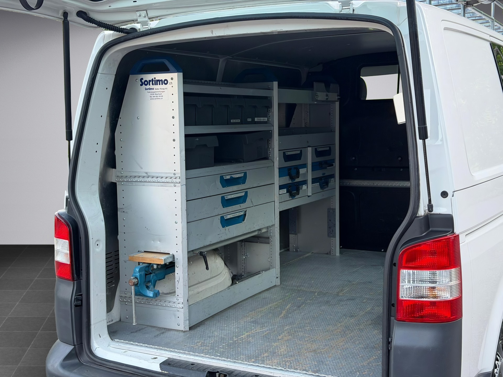 VW T5 2.0 TDI DSG * Sortimo * Nutzlast 1179kg * Klima * 3 Sitzer * Automat *-image-17