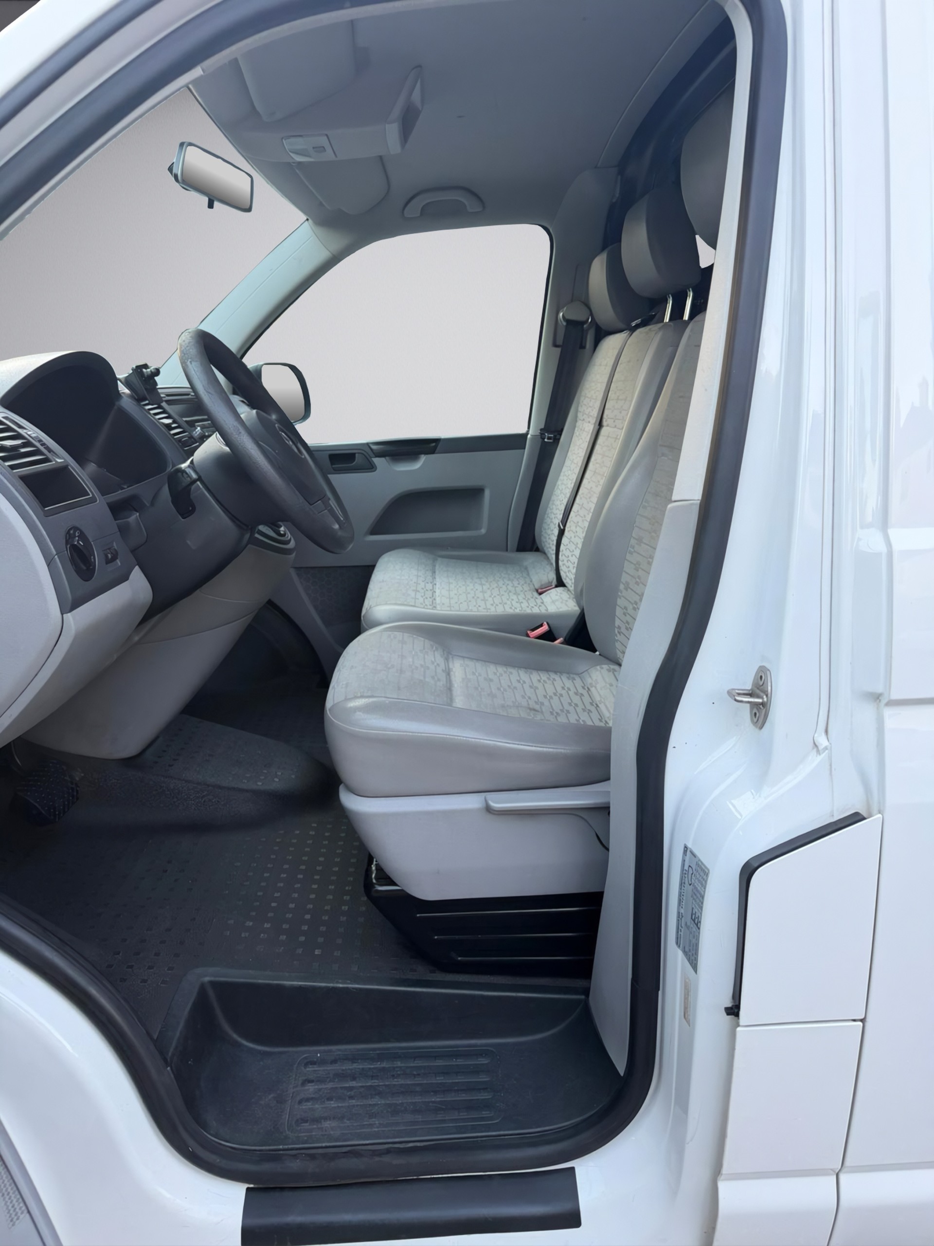 VW T5 2.0 TDI DSG * Sortimo * Nutzlast 1179kg * Klima * 3 Sitzer * Automat *-image-9