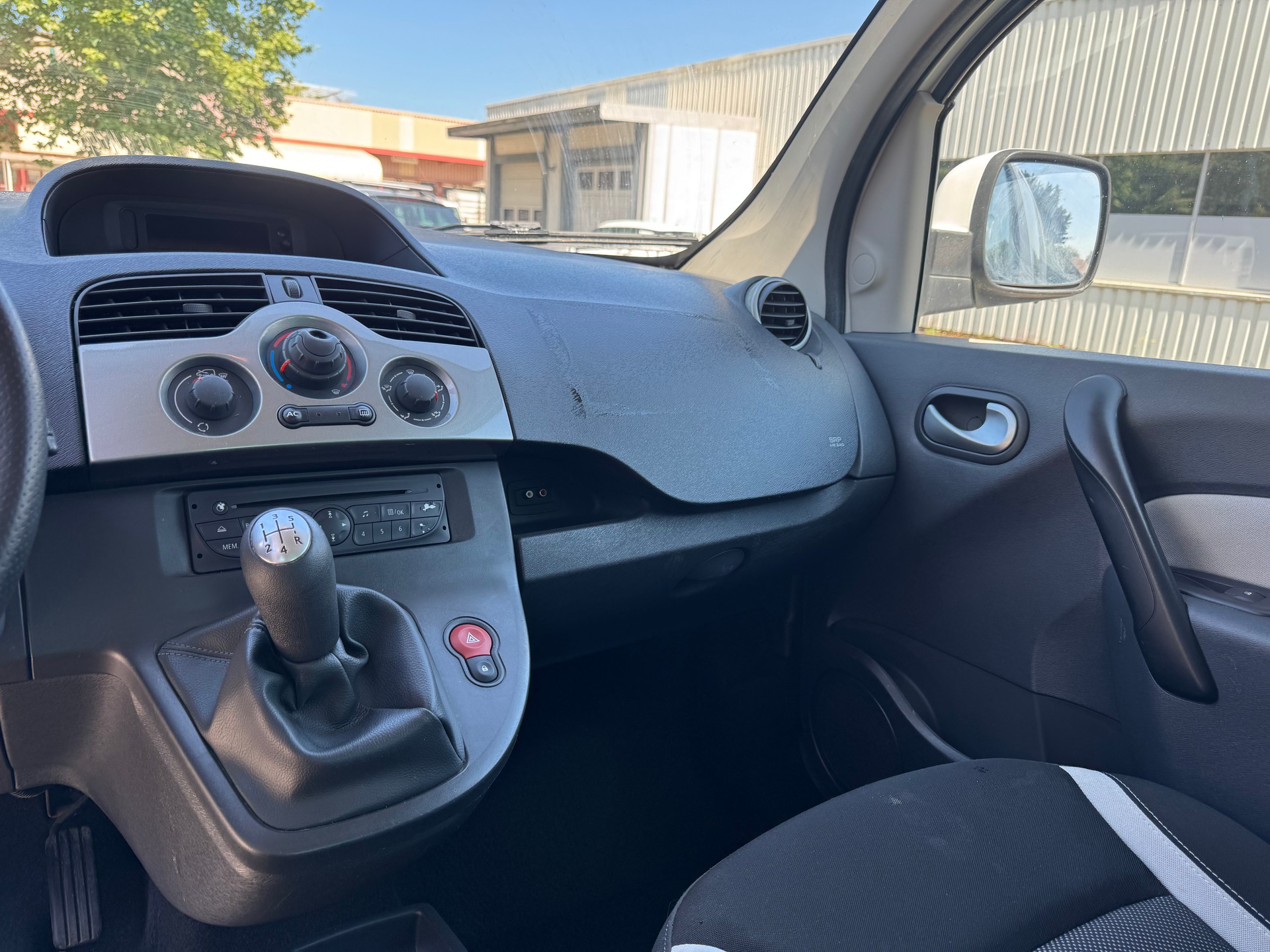 RENAULT Kangoo 1.6 16V *** Rampe handicapé**+-image-8