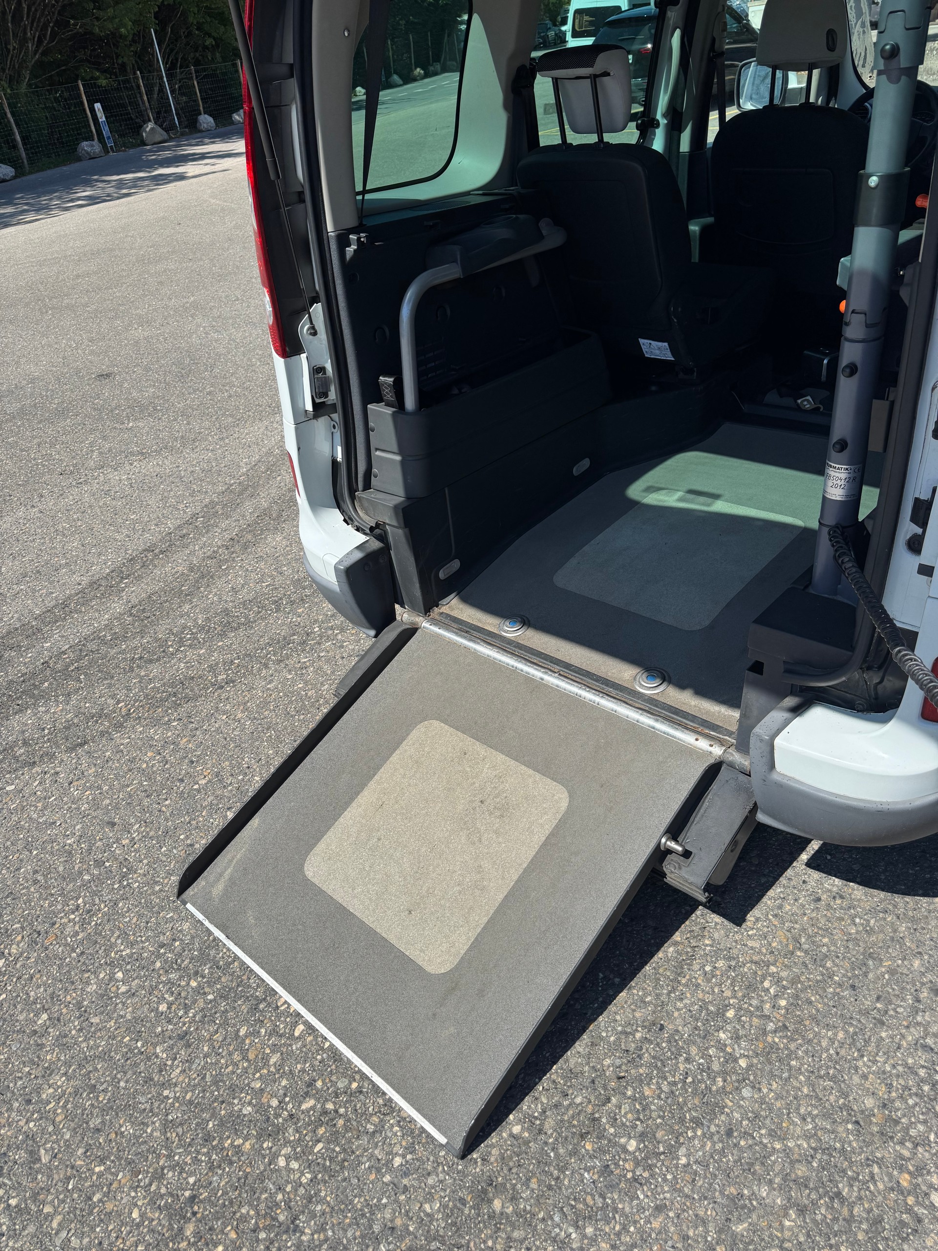 RENAULT Kangoo 1.6 16V *** Rampe handicapé**+-image-11